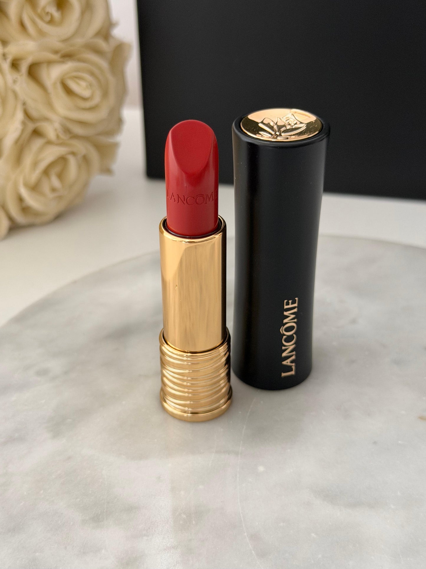 LANCÔME 
L'Absolu Rouge Cream Lipstick (182)
Luminous Cream Finish 18H