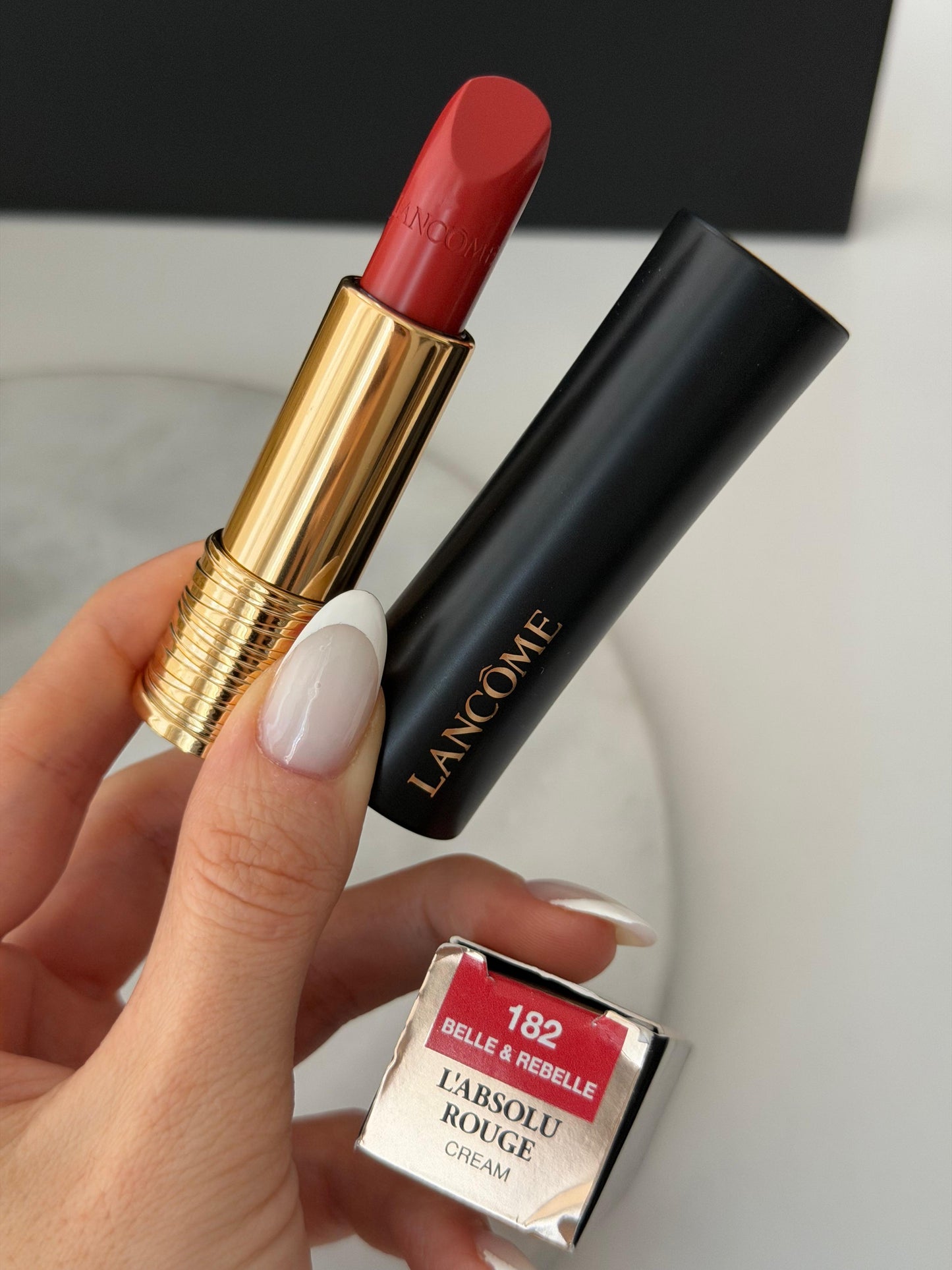 LANCÔME 
L'Absolu Rouge Cream Lipstick (182)
Luminous Cream Finish 18H