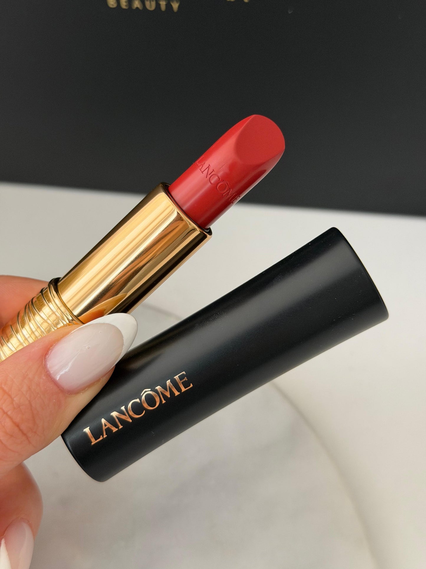 LANCÔME 
L'Absolu Rouge Cream Lipstick (182)
Luminous Cream Finish 18H