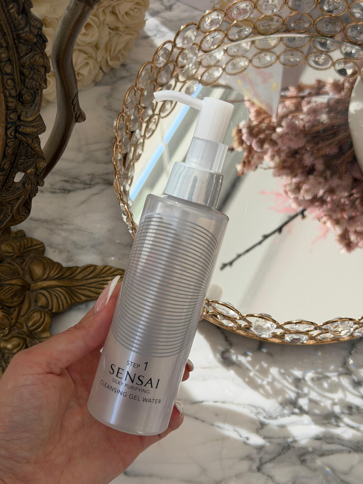 SENSAI Step 1 Silky Purifying
Cleansing Gel Water