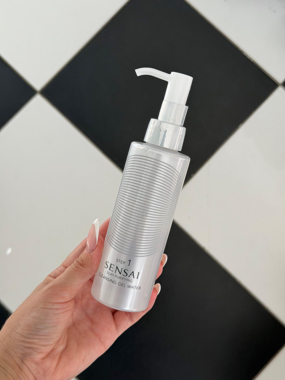 SENSAI Step 1 Silky Purifying
Cleansing Gel Water