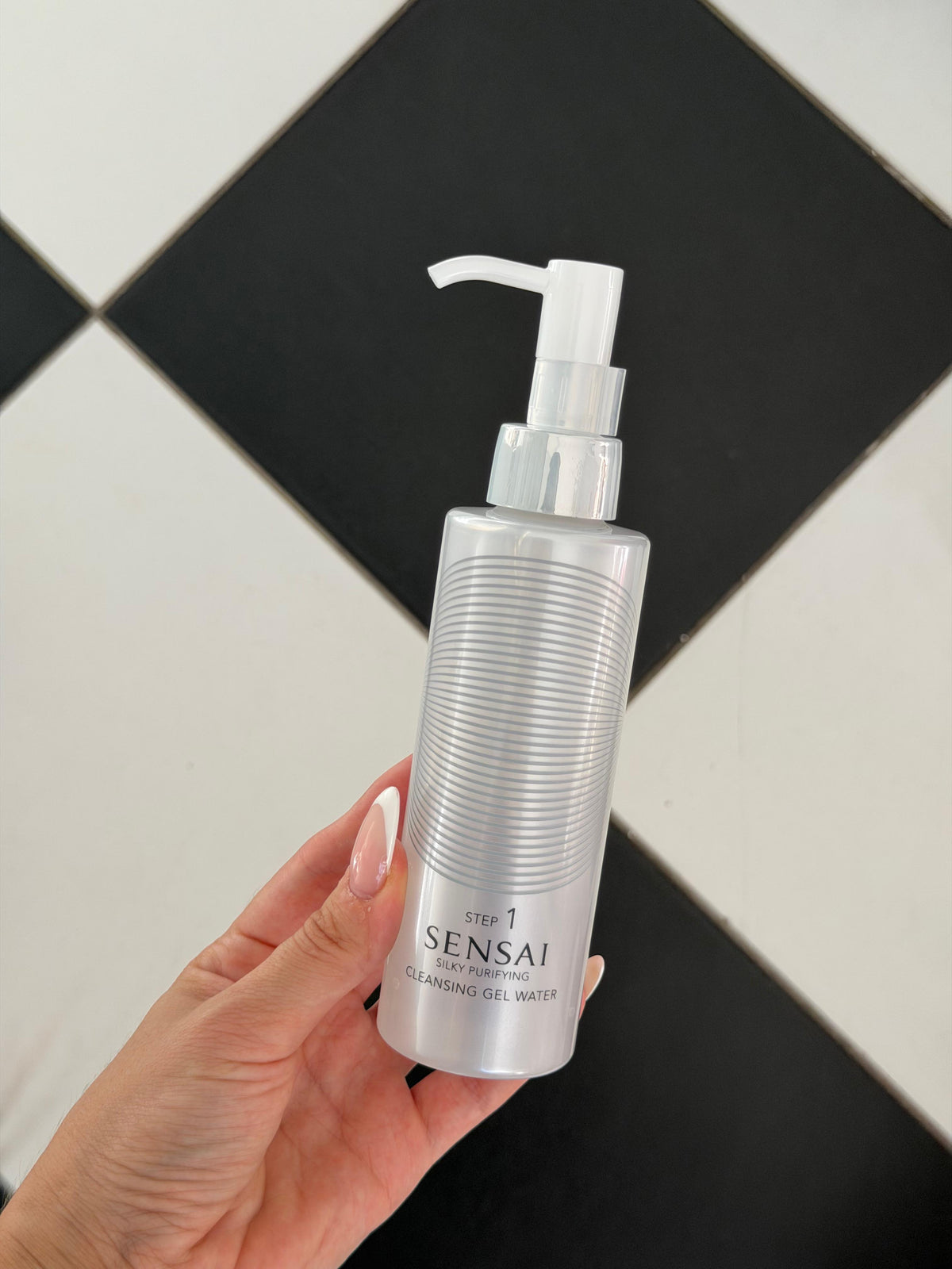 SENSAI Step 1 Silky Purifying
Cleansing Gel Water