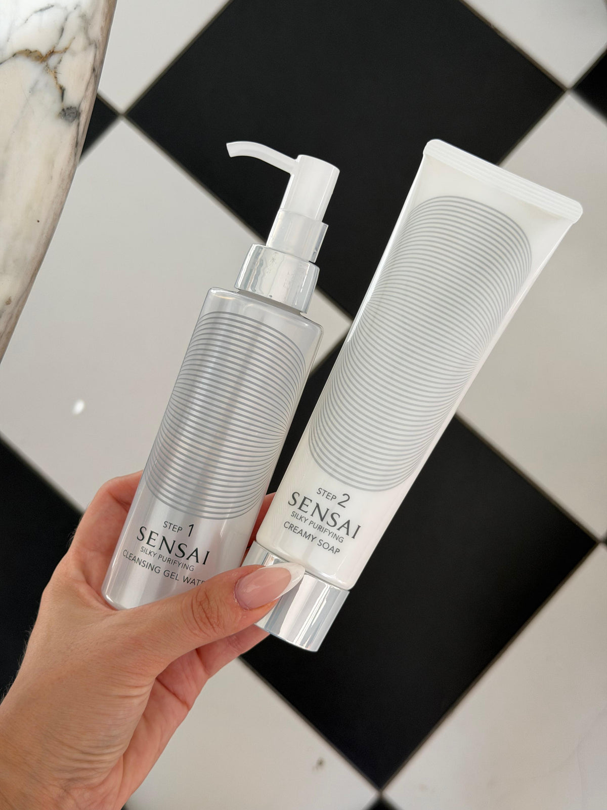 SENSAI Step 1 Silky Purifying
Cleansing Gel Water