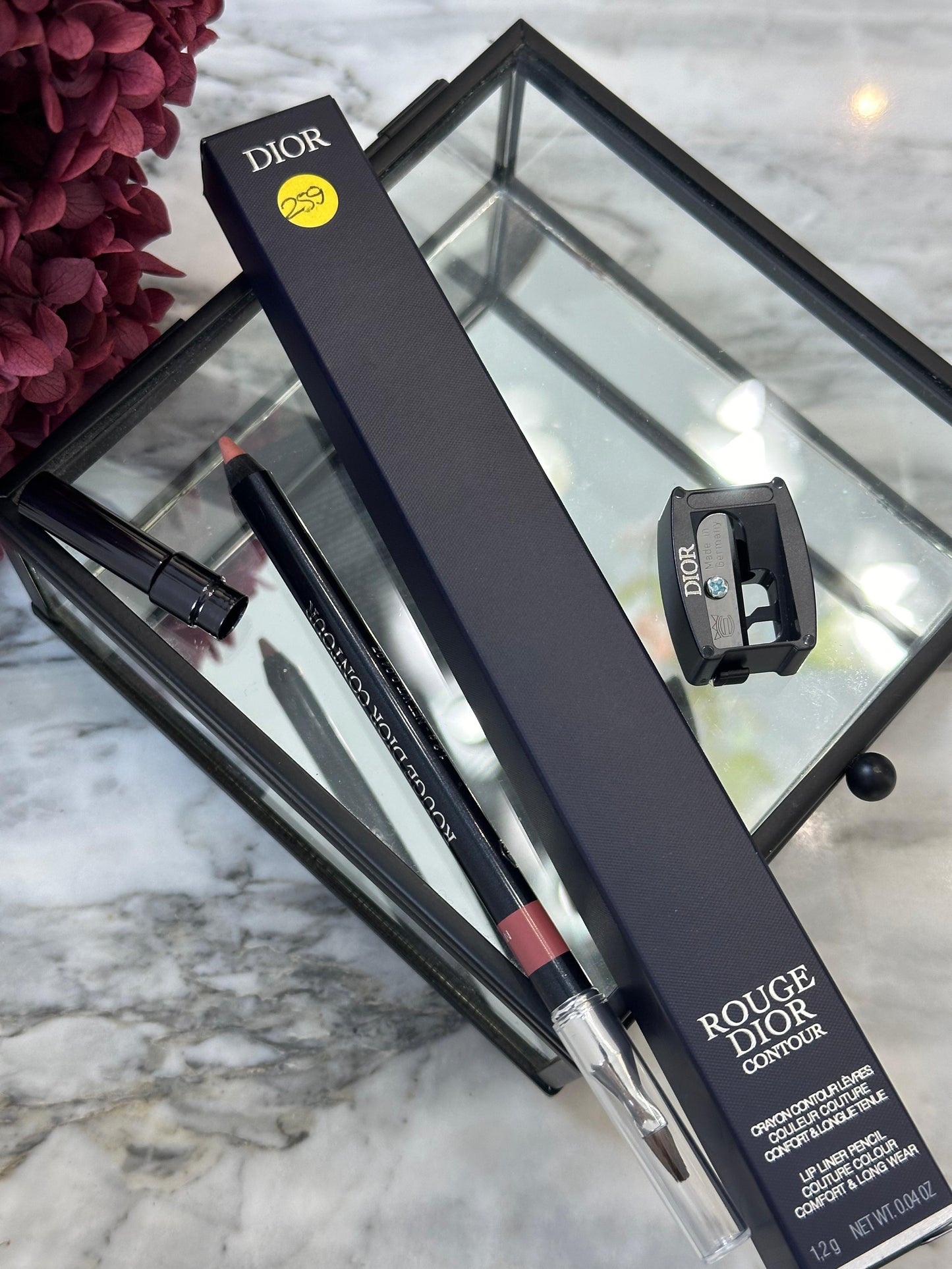 DIOR Rouge Dior Contour Lip Liner
No-Transfer - Comfort and Long Wear