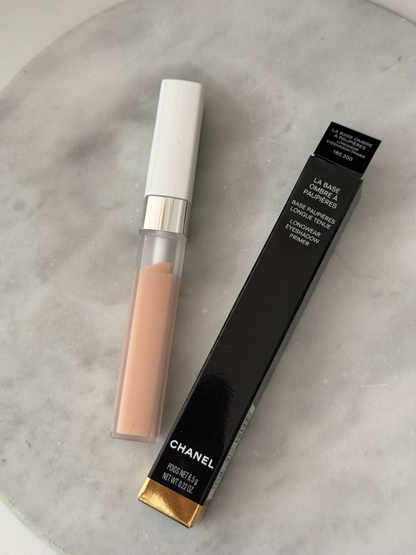 CHANEL La Base Longwear Eyeshadow Primer