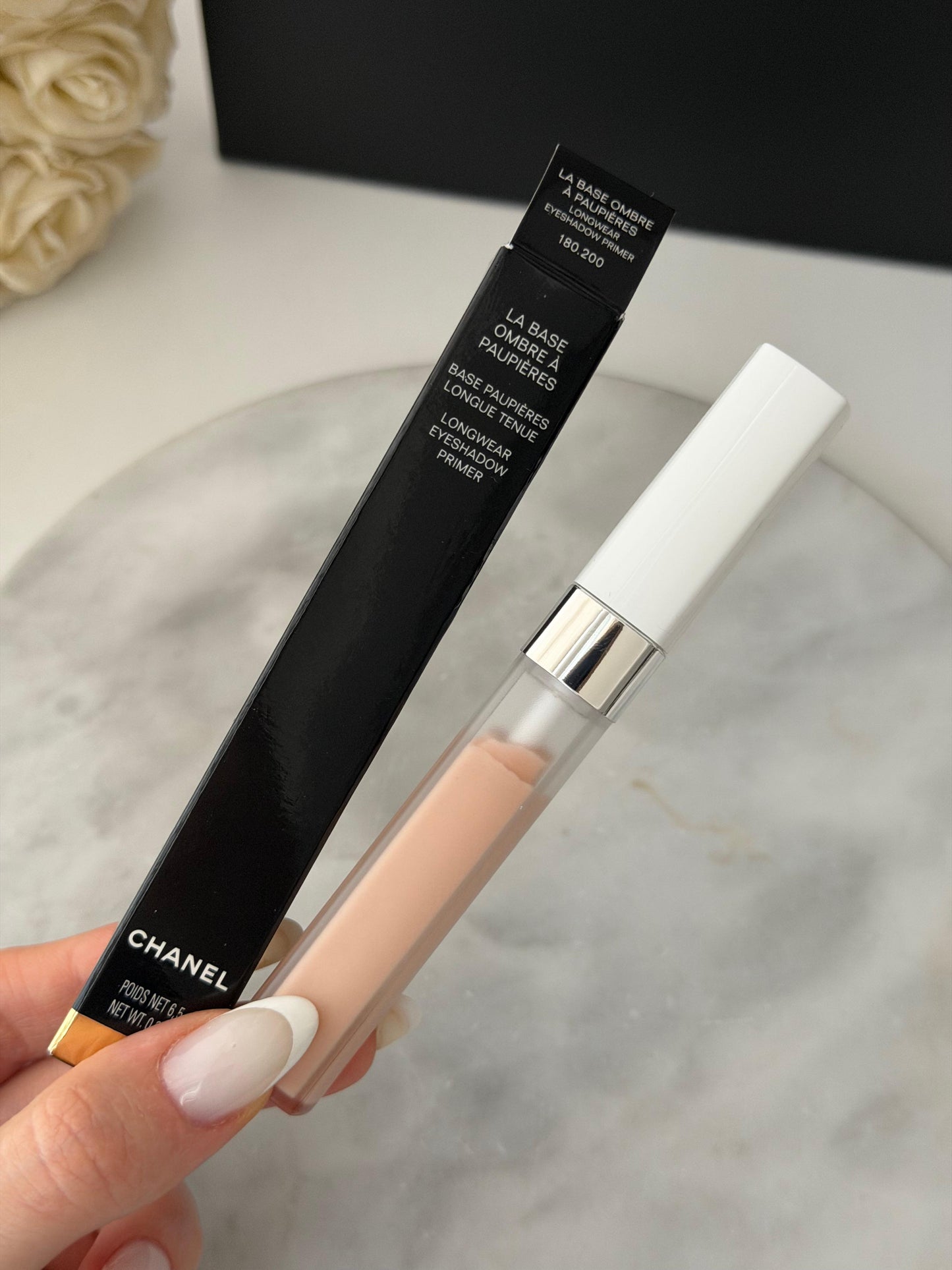 CHANEL La Base Longwear Eyeshadow Primer
