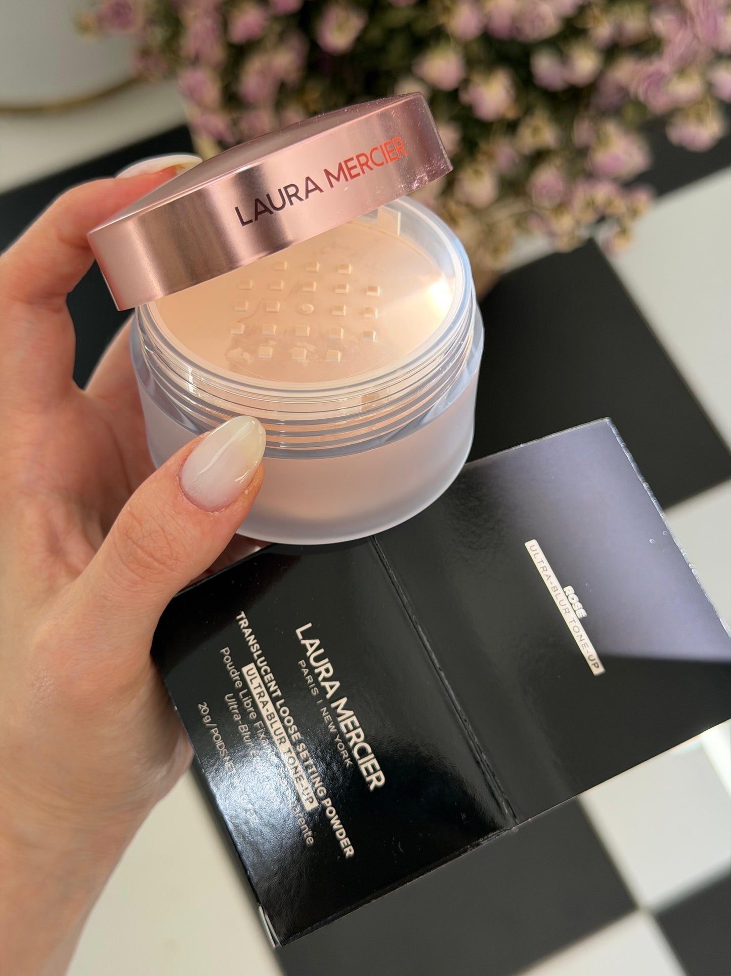 LAURA MERCIER
Translucent Loose Setting Powder
Ultra-Blur Talc-Free Tone-Up - Translucent Rose