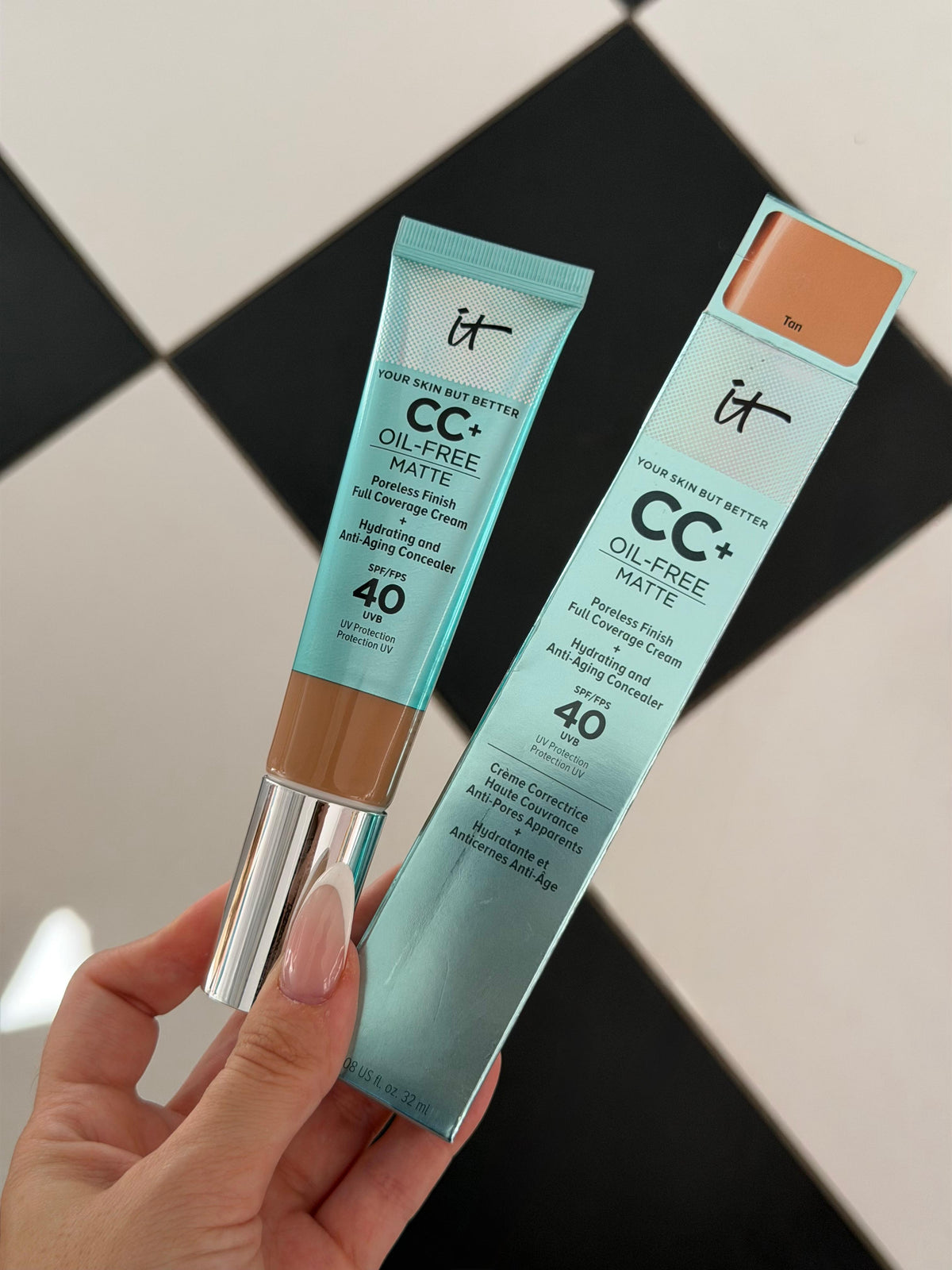 IT COSMETICS CC+ Cream 16H Natural Matte Foundation SPF40 - Tan