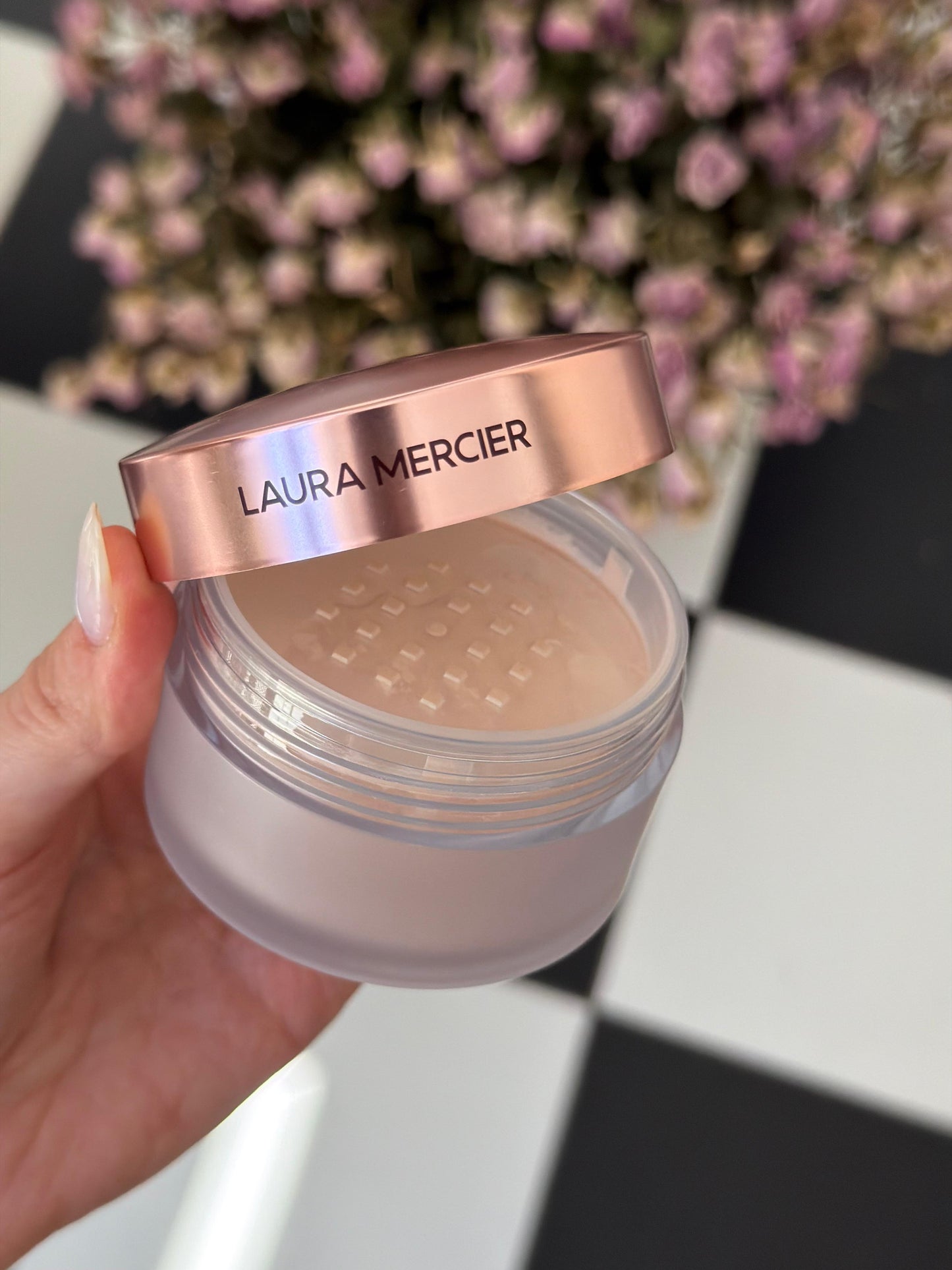 LAURA MERCIER
Translucent Loose Setting Powder
Ultra-Blur Talc-Free Tone-Up - Translucent Rose