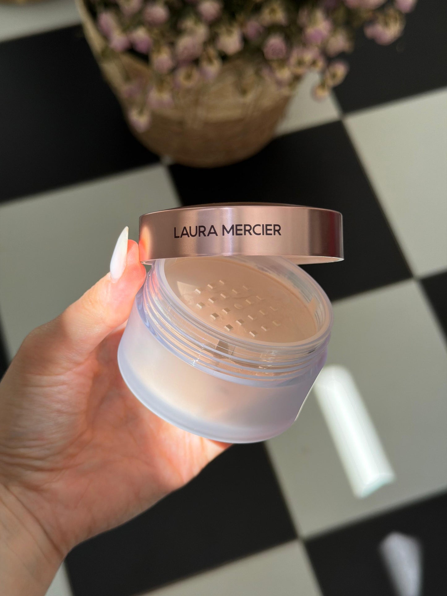 LAURA MERCIER
Translucent Loose Setting Powder
Ultra-Blur Talc-Free Tone-Up - Translucent Rose