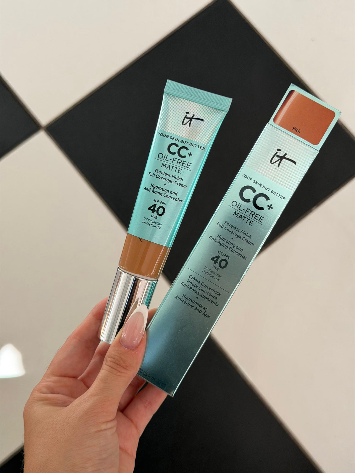 IT COSMETICS CC+ Cream 16H Natural Matte Foundation SPF40 - Rich