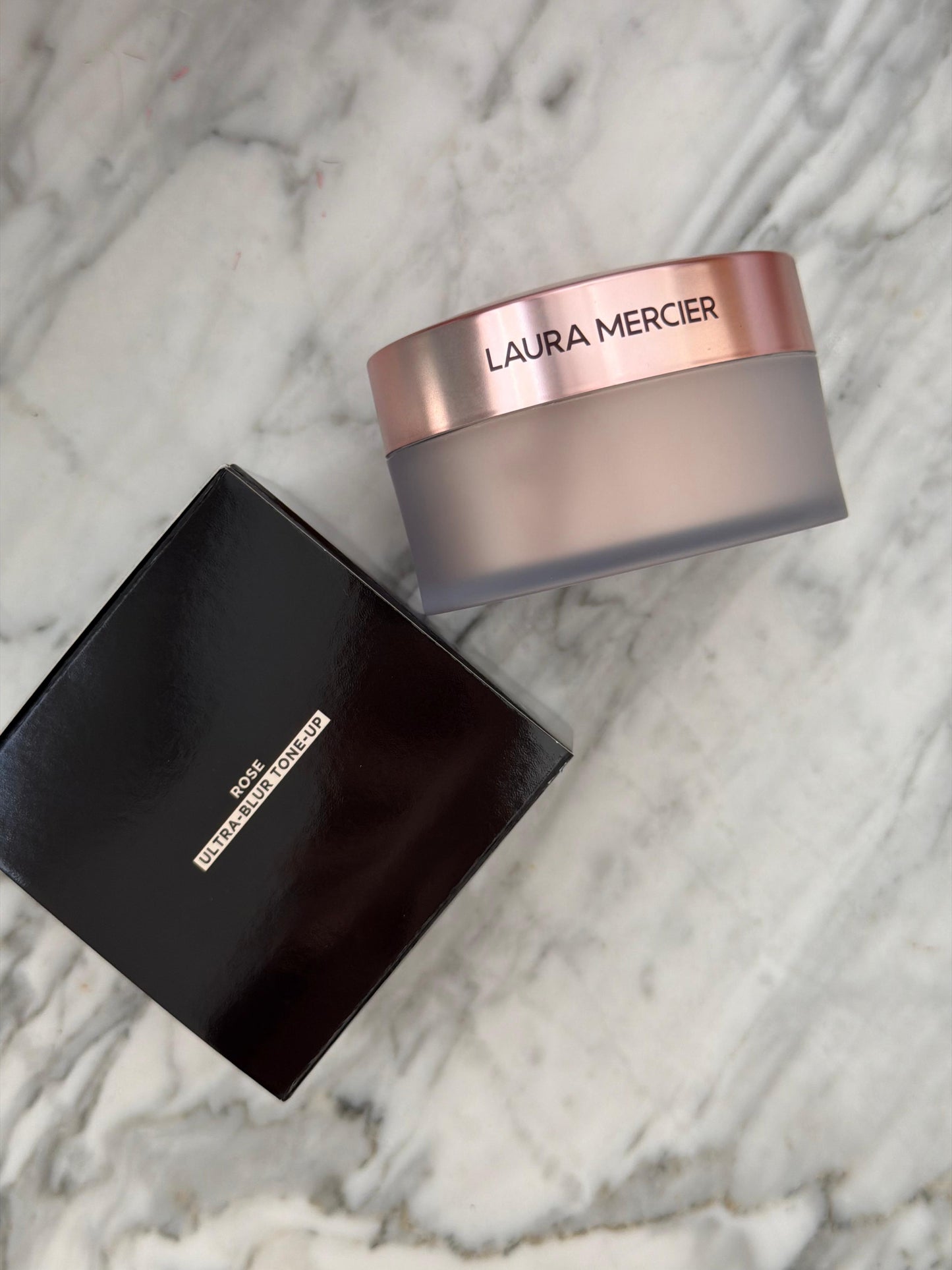 LAURA MERCIER
Translucent Loose Setting Powder
Ultra-Blur Talc-Free Tone-Up - Translucent Rose
