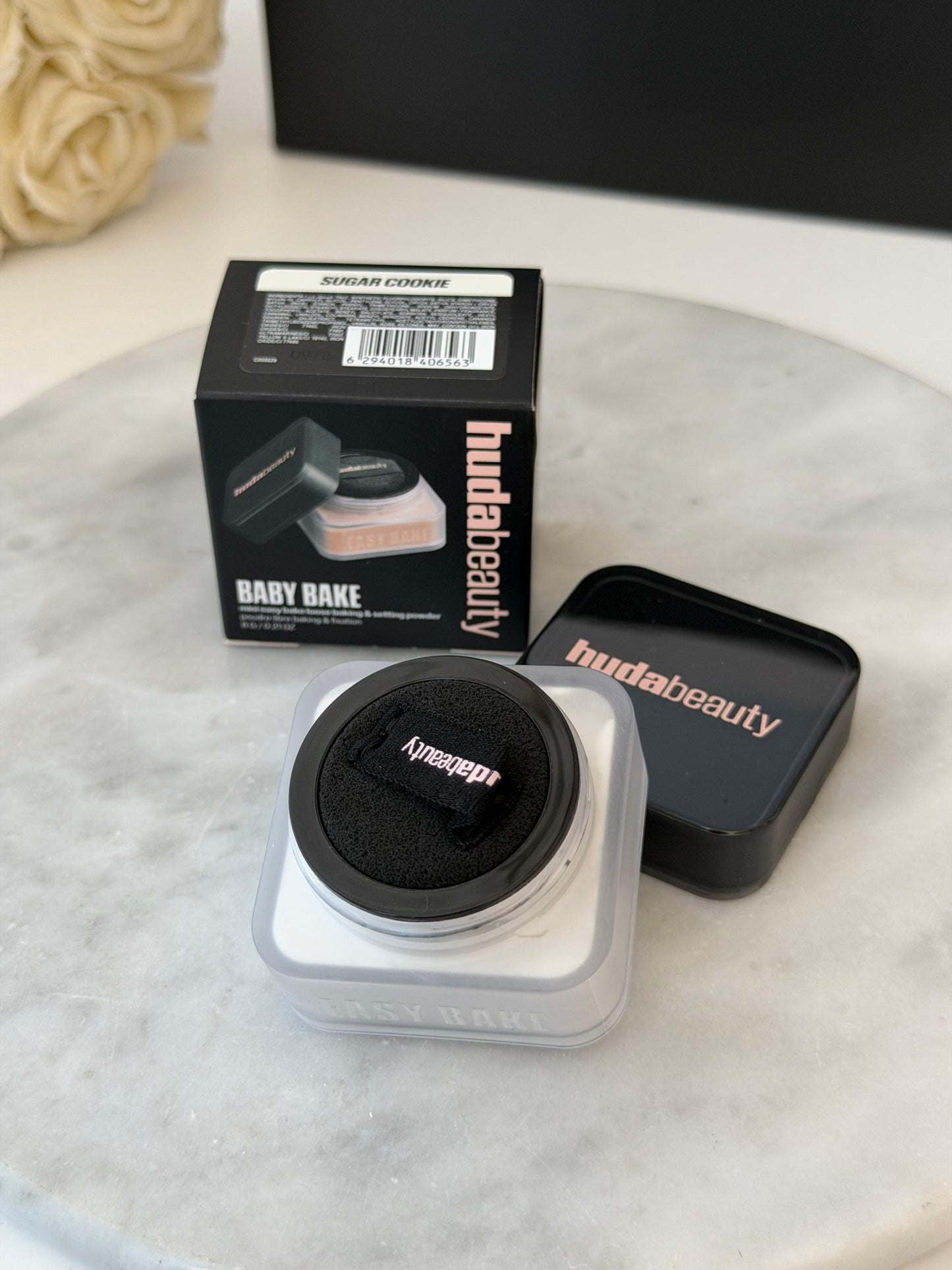 HUDA BEAUTY Baby Bake Mini Loose Baking & Setting Powder - Sugar Cookie