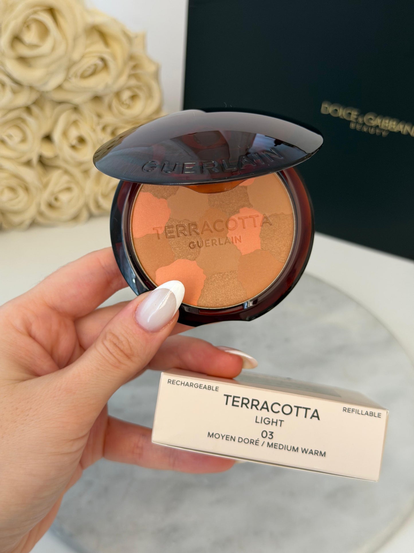 GUERLAIN Terracotta Light The Sun-Kissed Natural Healthy Glow Powder (03)
Soft & Blushing Long-Lasting