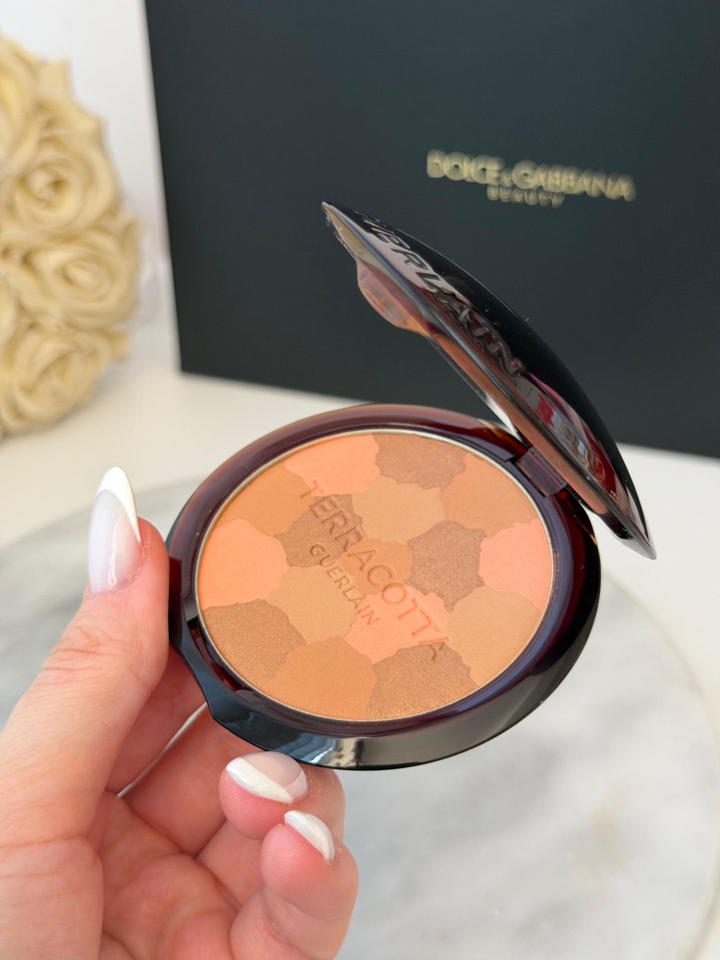 GUERLAIN Terracotta Light The Sun-Kissed Natural Healthy Glow Powder (03)
Soft & Blushing Long-Lasting