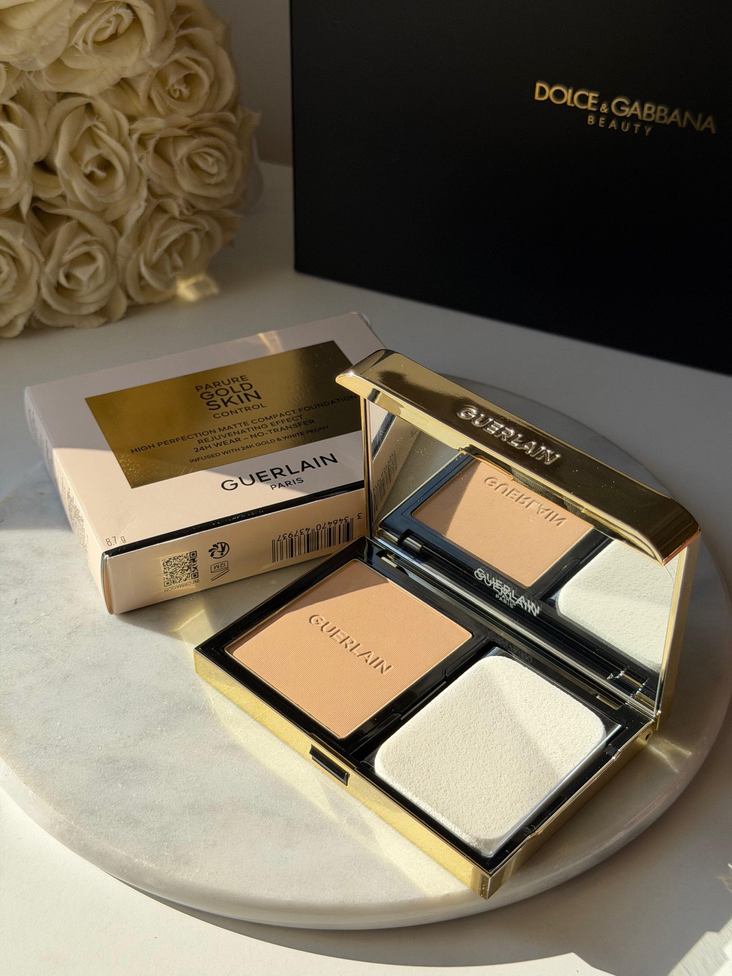 GUERLAIN Parure Gold Skin Control High Perfection Matte Compact Foundation (3N)
Rejuvenating Effect - 24H Wear - No-Transfer