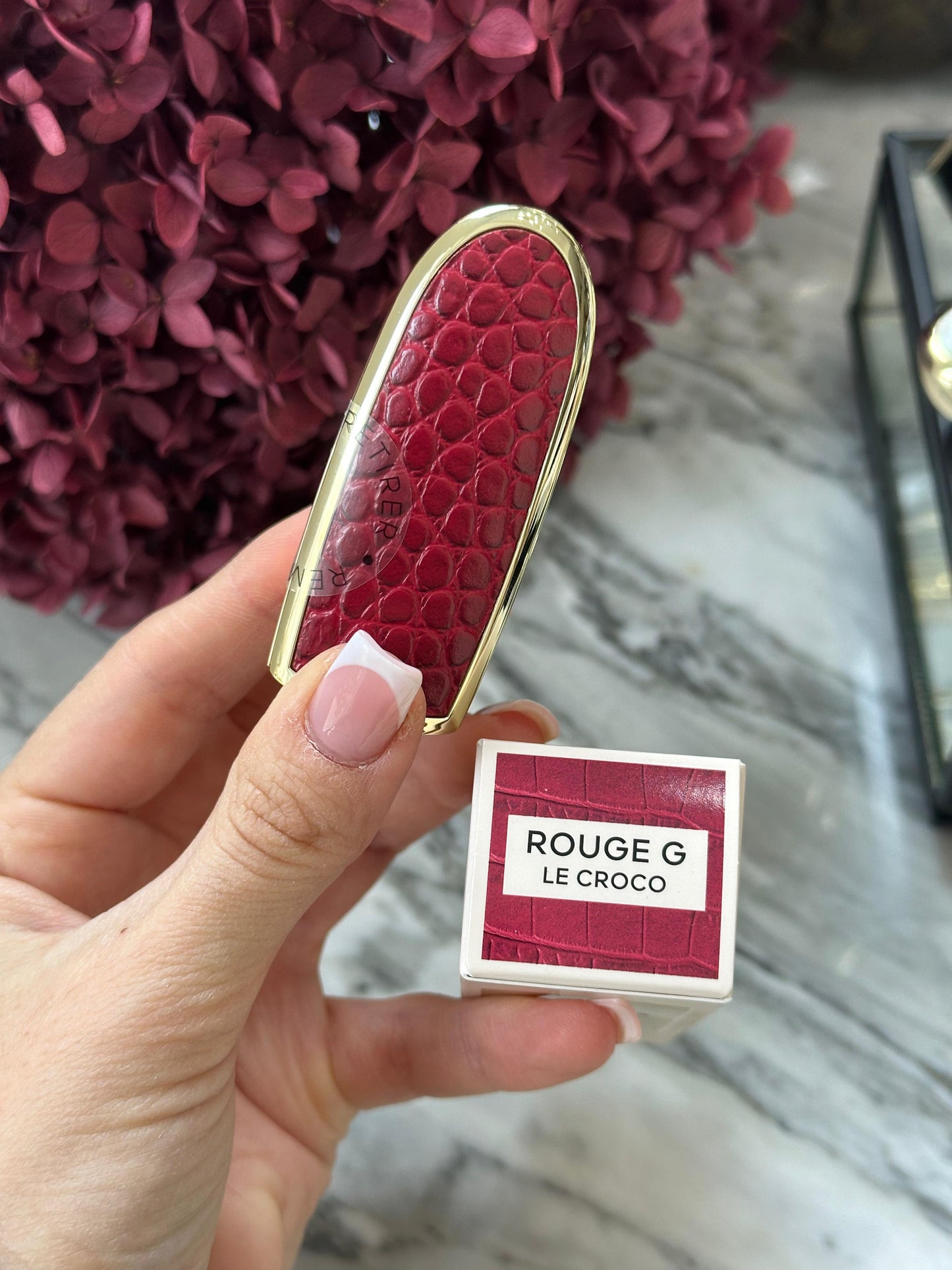 GUERLAIN Rouge G - Le Croco
The Double Mirror Jewel Case