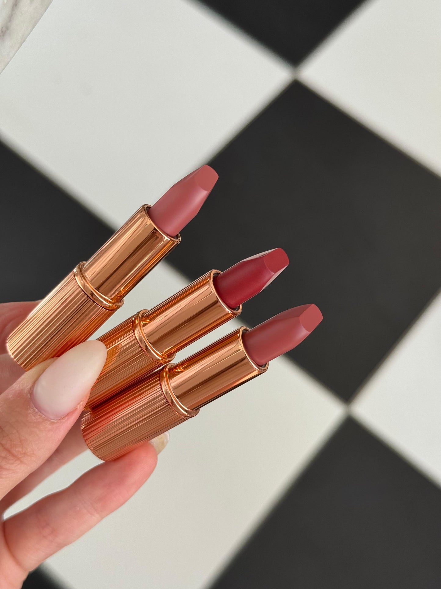 CHARLOTTE TILBURY Iconic Hollywood Lip Trio Kit
Limited Edition