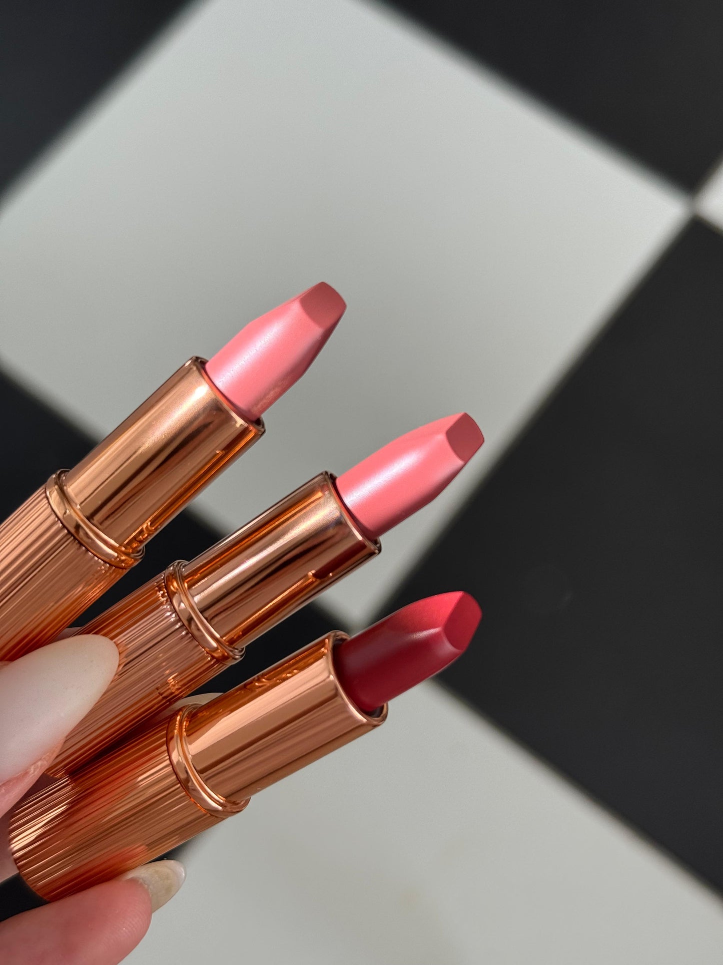 CHARLOTTE TILBURY Iconic Hollywood Lip Trio Kit
Limited Edition