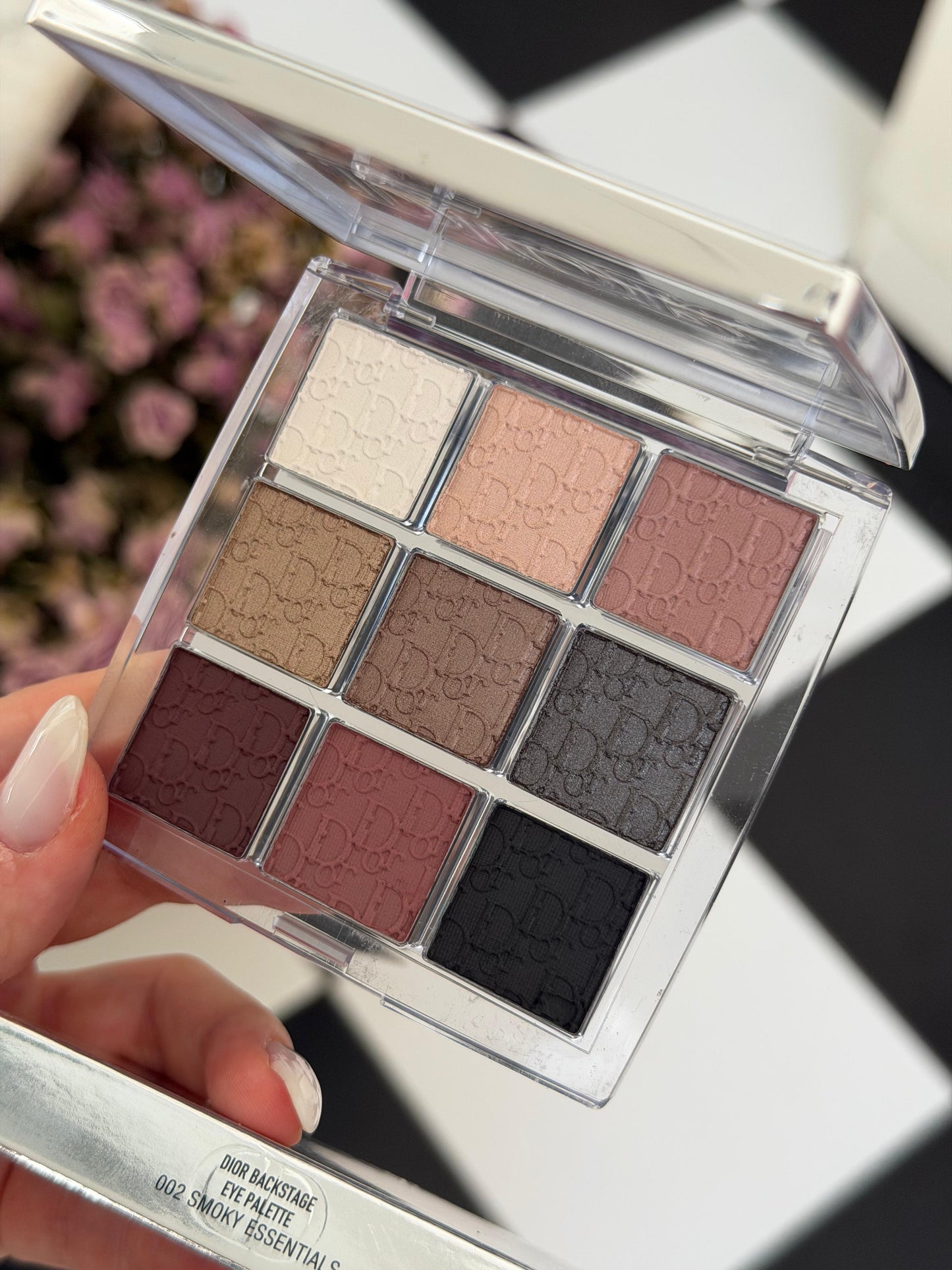 DIOR Backstage Eye Palette (002)
Eye Palette - Multi-Finish Ultra Pigmented Eyeshadows