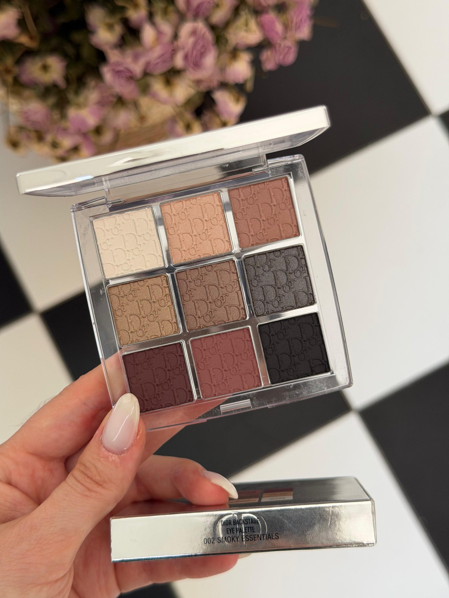 DIOR Backstage Eye Palette (002)
Eye Palette - Multi-Finish Ultra Pigmented Eyeshadows