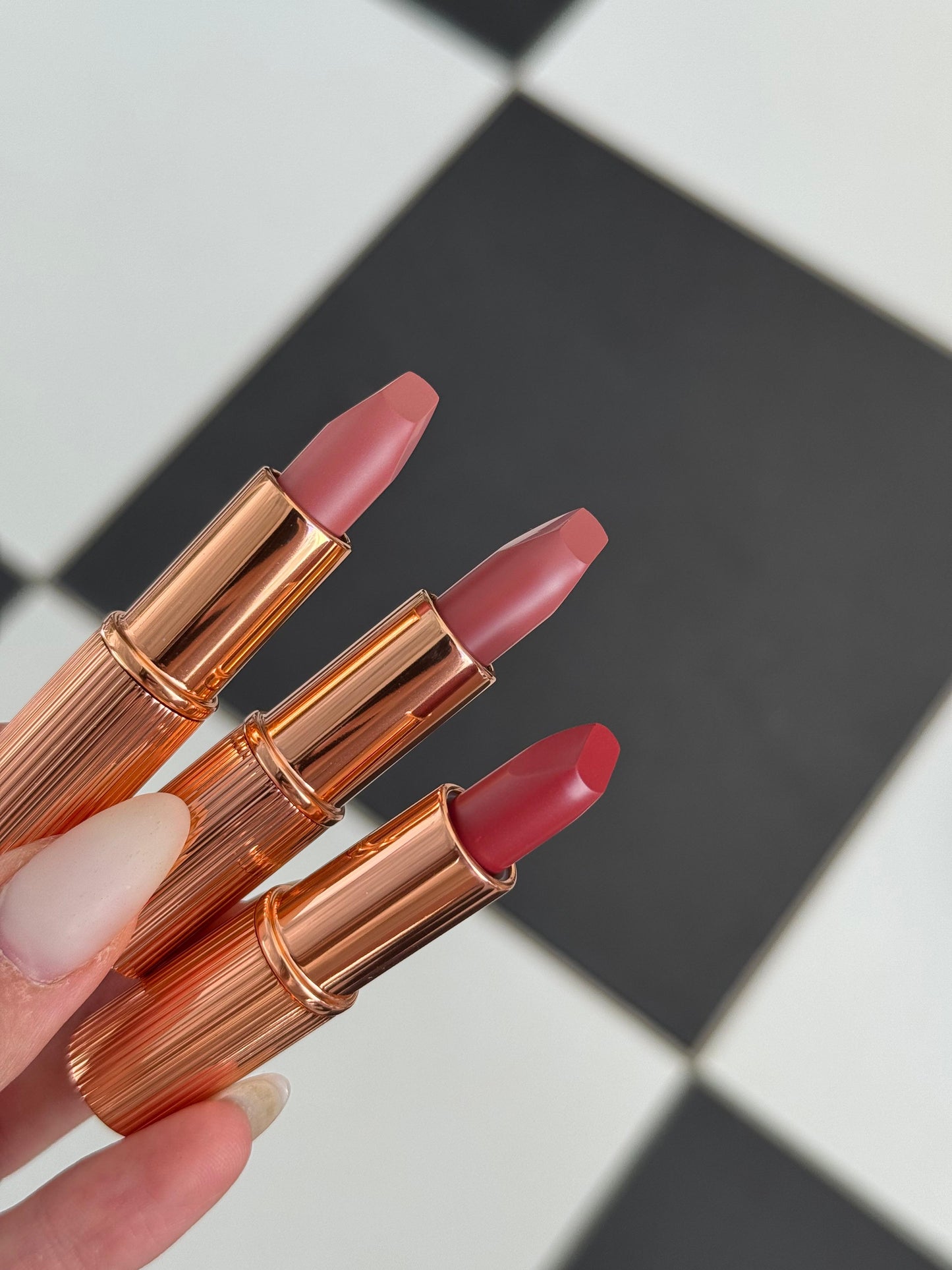 CHARLOTTE TILBURY Iconic Hollywood Lip Trio Kit
Limited Edition