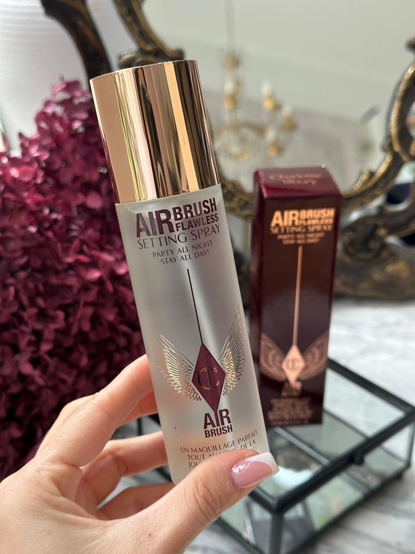 CHARLOTTE TILBURY
Airbrush Flawless Setting Spray