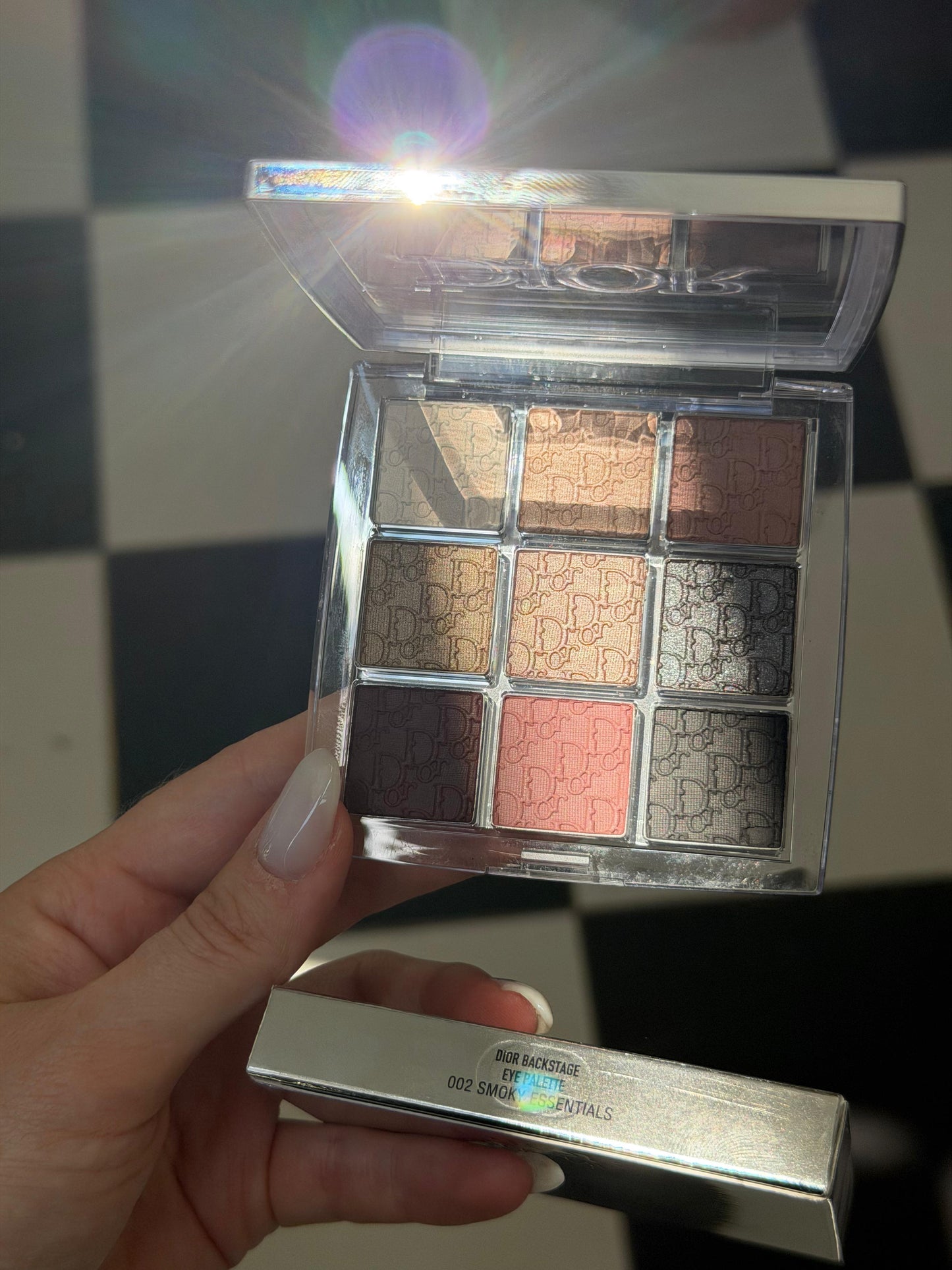 DIOR Backstage Eye Palette (002)
Eye Palette - Multi-Finish Ultra Pigmented Eyeshadows