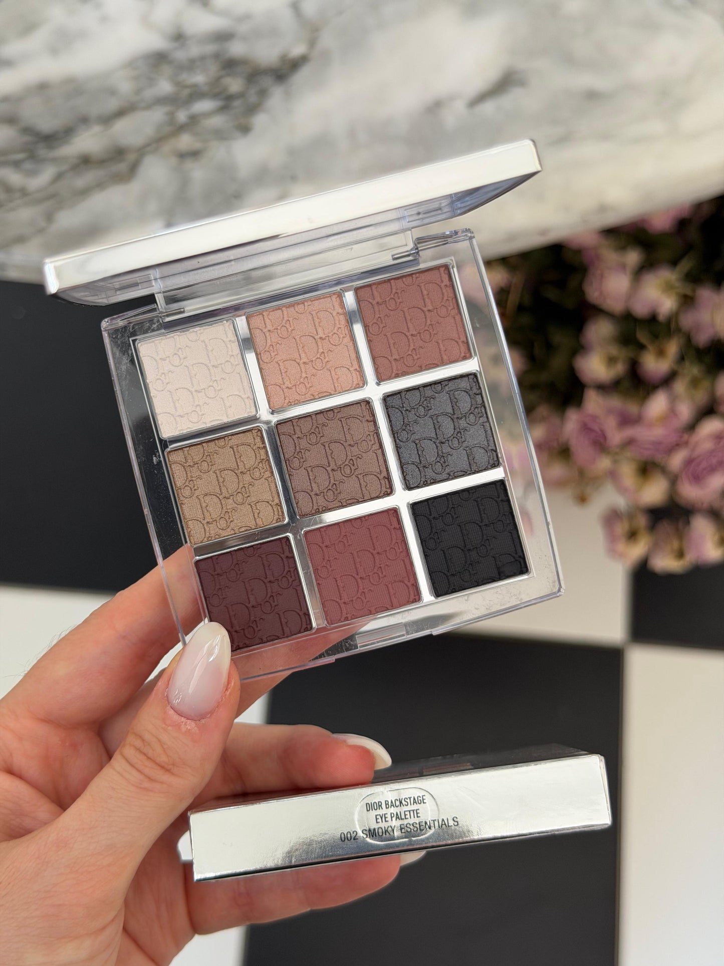 DIOR Backstage Eye Palette (002)
Eye Palette - Multi-Finish Ultra Pigmented Eyeshadows