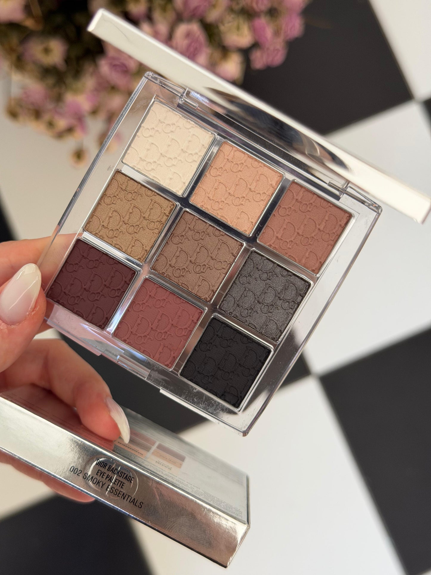 DIOR Backstage Eye Palette (002)
Eye Palette - Multi-Finish Ultra Pigmented Eyeshadows