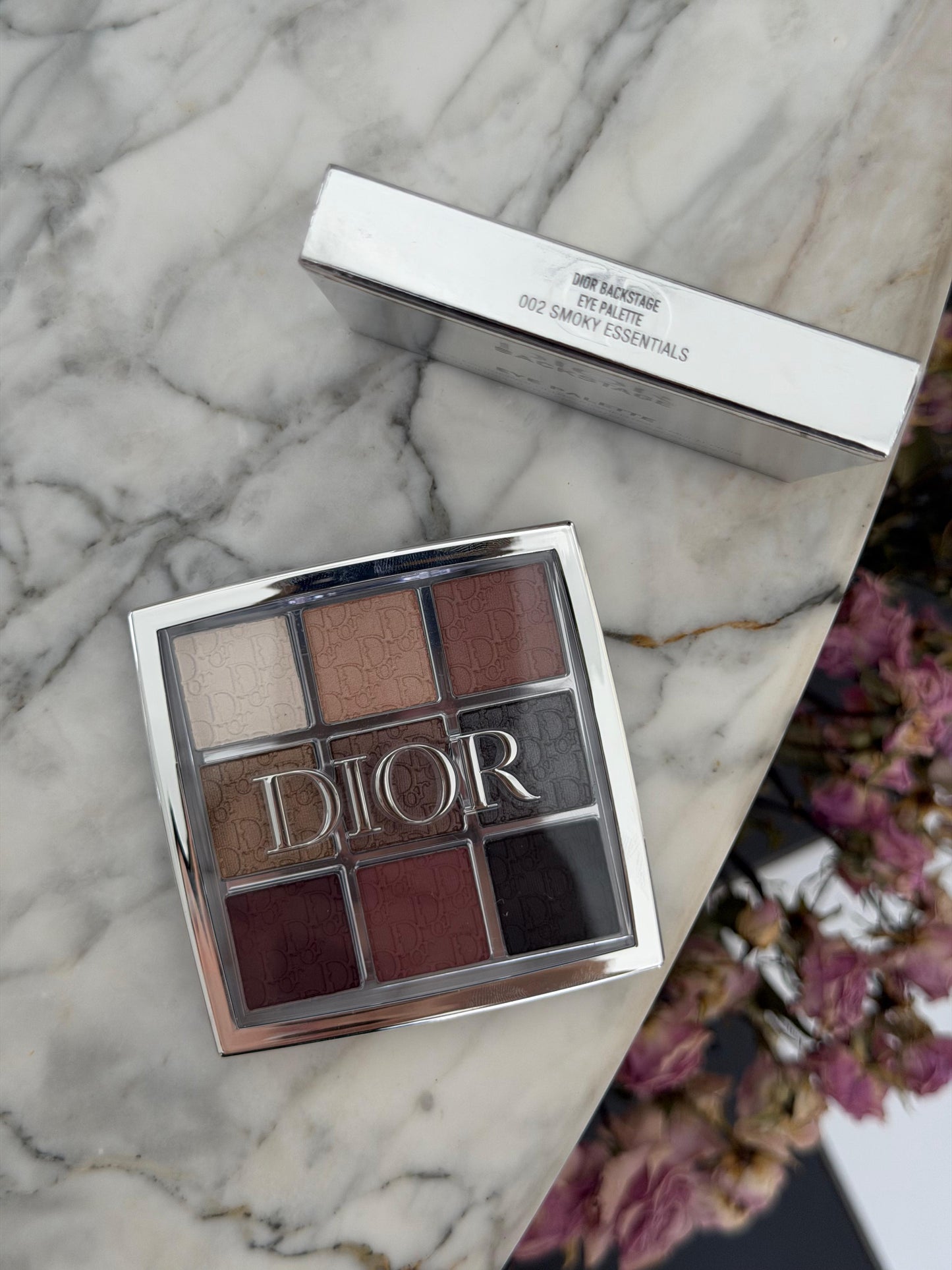 DIOR Backstage Eye Palette (002)
Eye Palette - Multi-Finish Ultra Pigmented Eyeshadows
