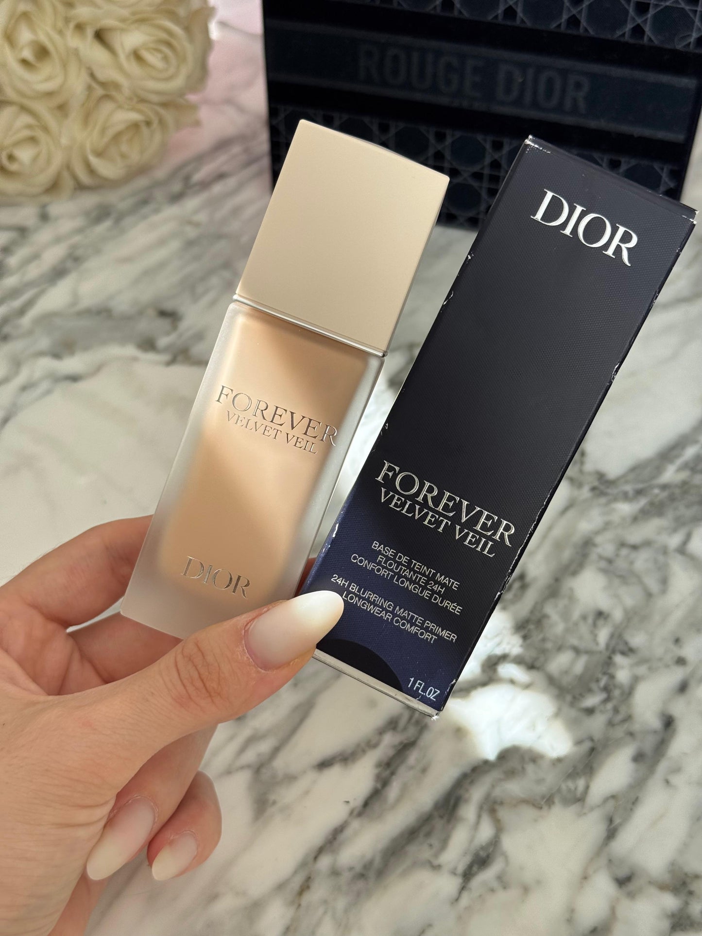 DIOR Forever Velvet Veil
Clean Blurring Matte Primer - 24H Comfort, Enriched with Floral Extracts