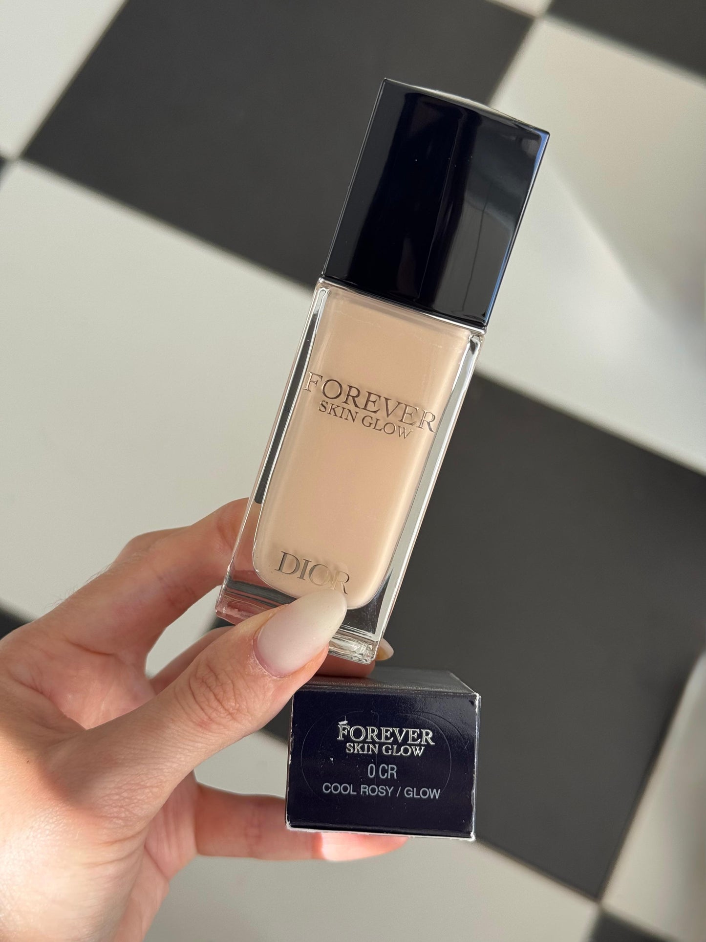 DIOR Forever Skin Glow
Clean Radiant Foundation - 24h Wear and Hydration