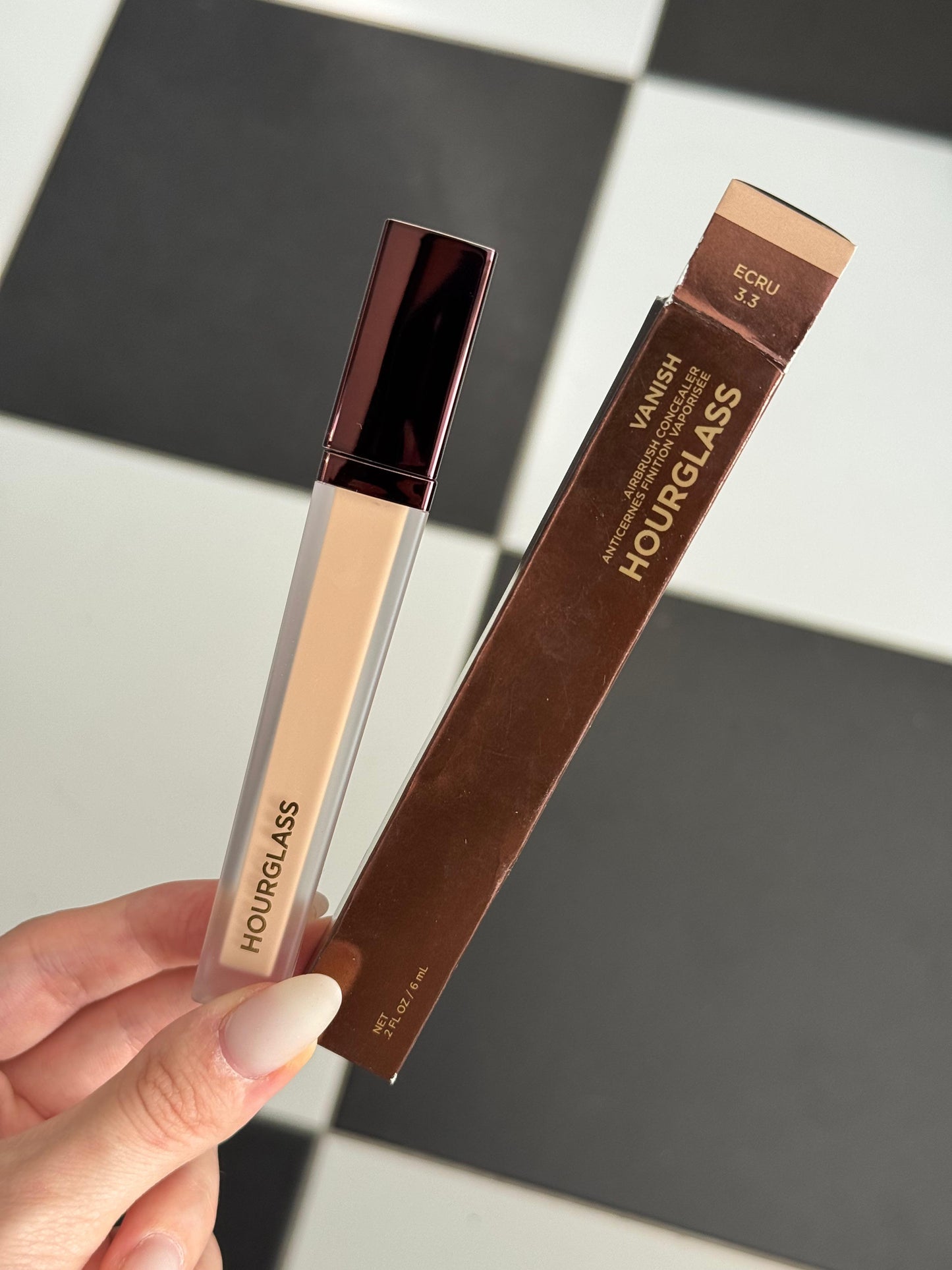HOURGLASS Vanish™ Airbrush Concealer