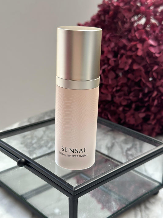 SENSAI
Total Lip Treatment
