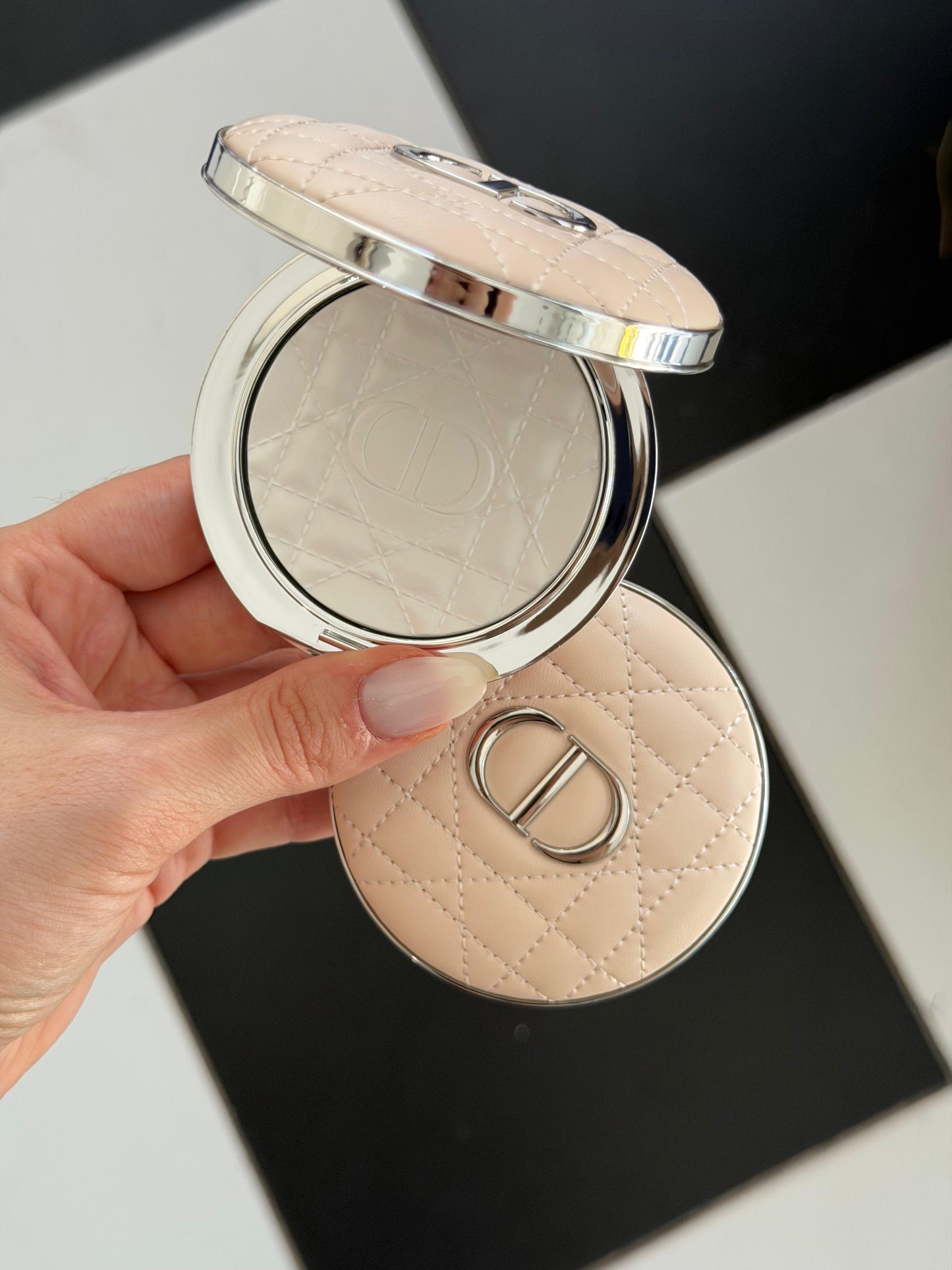 DIOR Forever Nude Radiant Filter - Compact Powder (00)