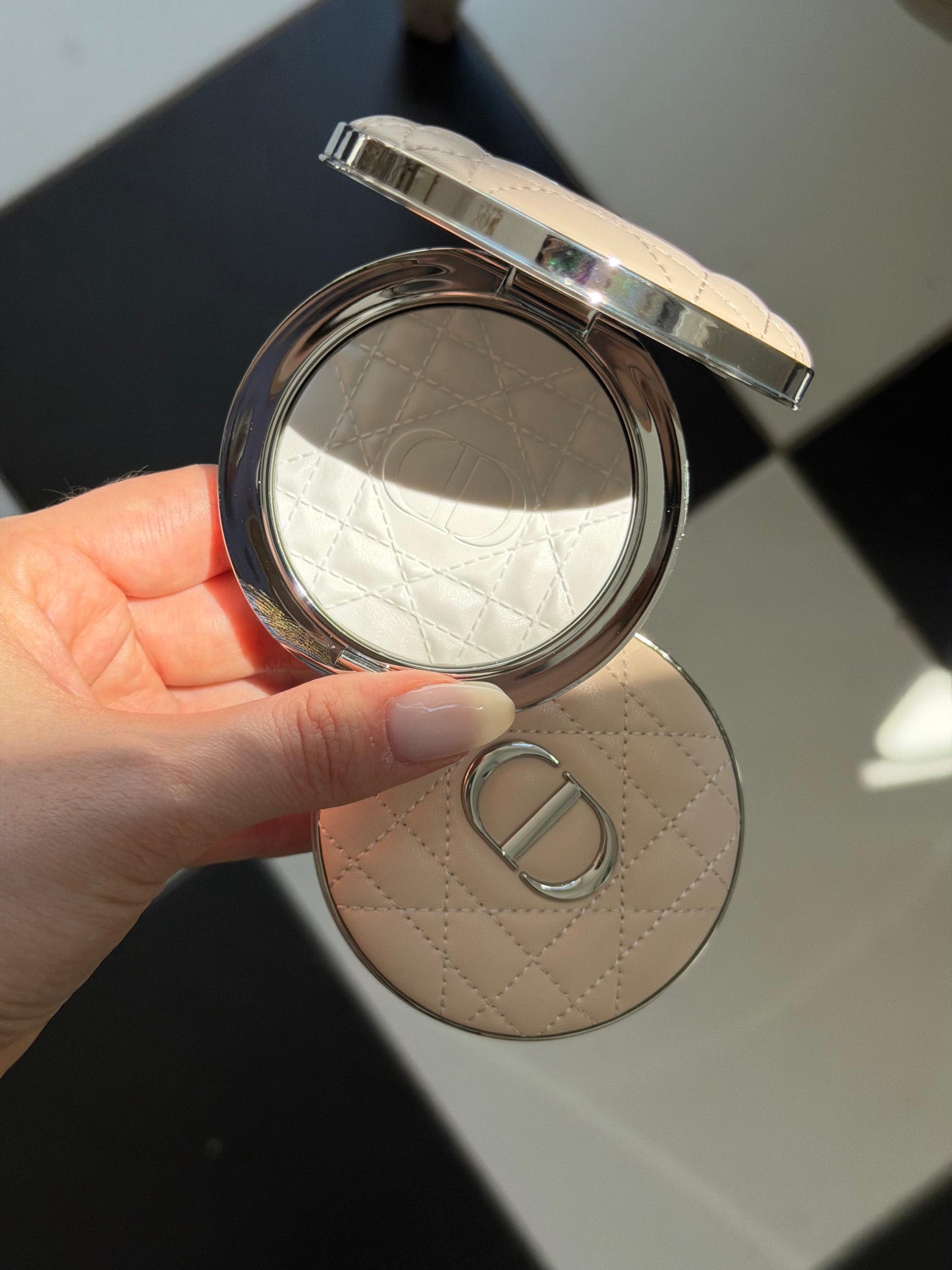 DIOR Forever Nude Radiant Filter - Compact Powder (00)