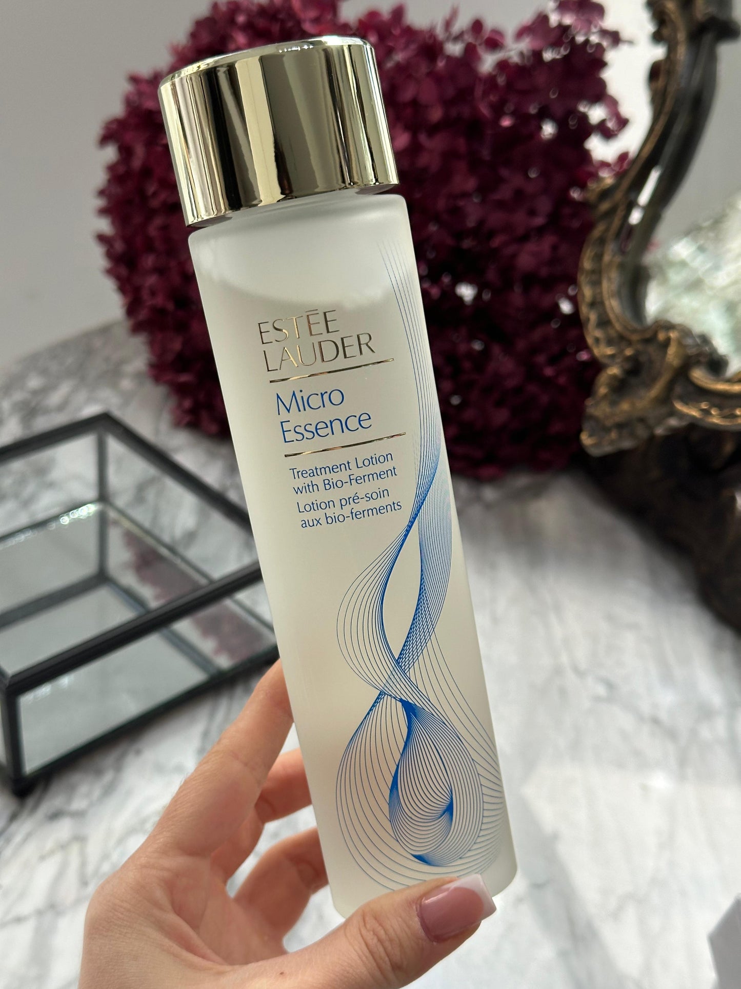 ESTÉE LAUDER Micro Essence
Treatment Lotion Toner with Bio-Ferment