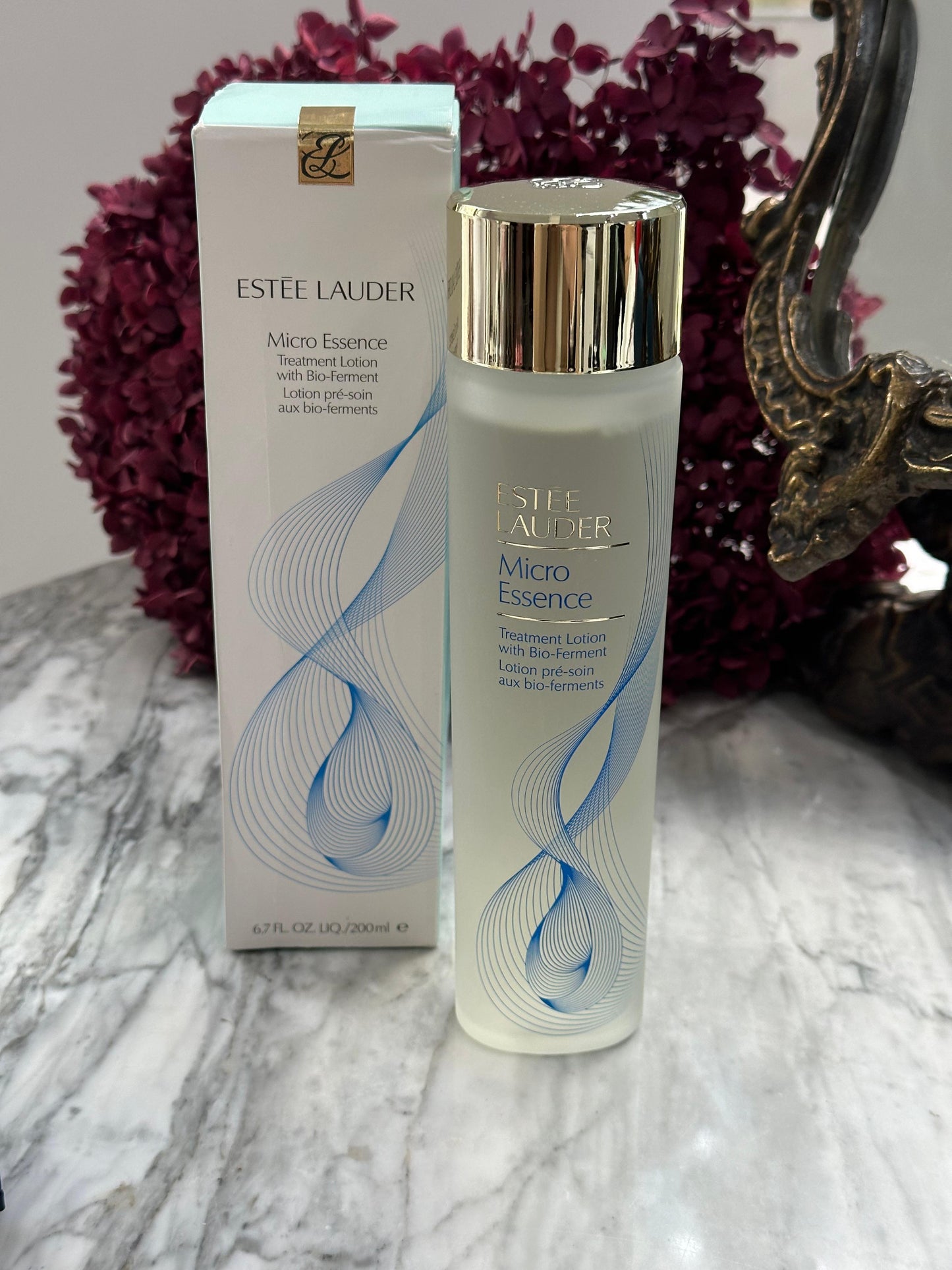 ESTÉE LAUDER Micro Essence
Treatment Lotion Toner with Bio-Ferment