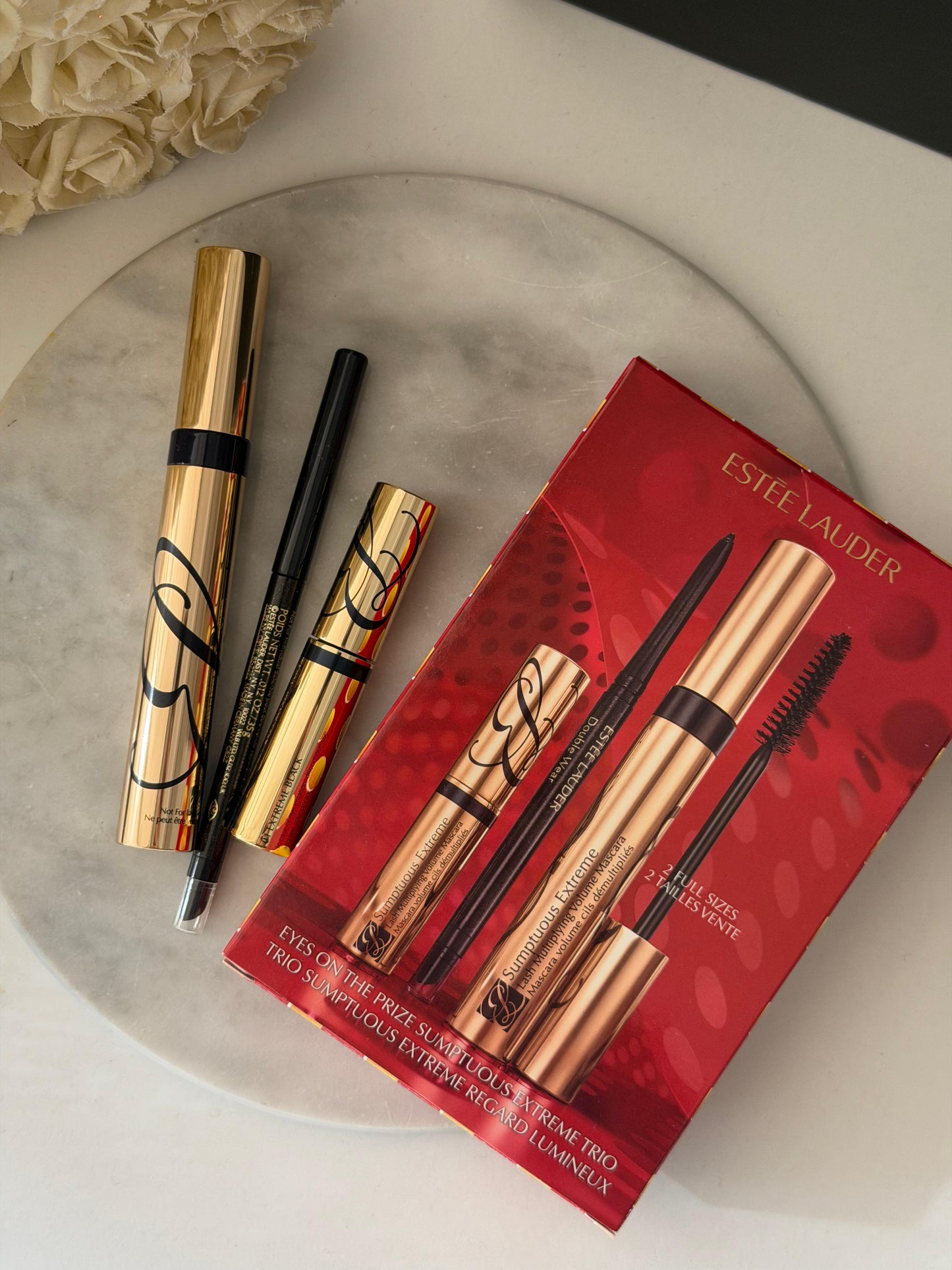 ESTEE LAUDER Eyes On The Prize Sumptuous Extreme Trio Holiday Makeup Gift Set
