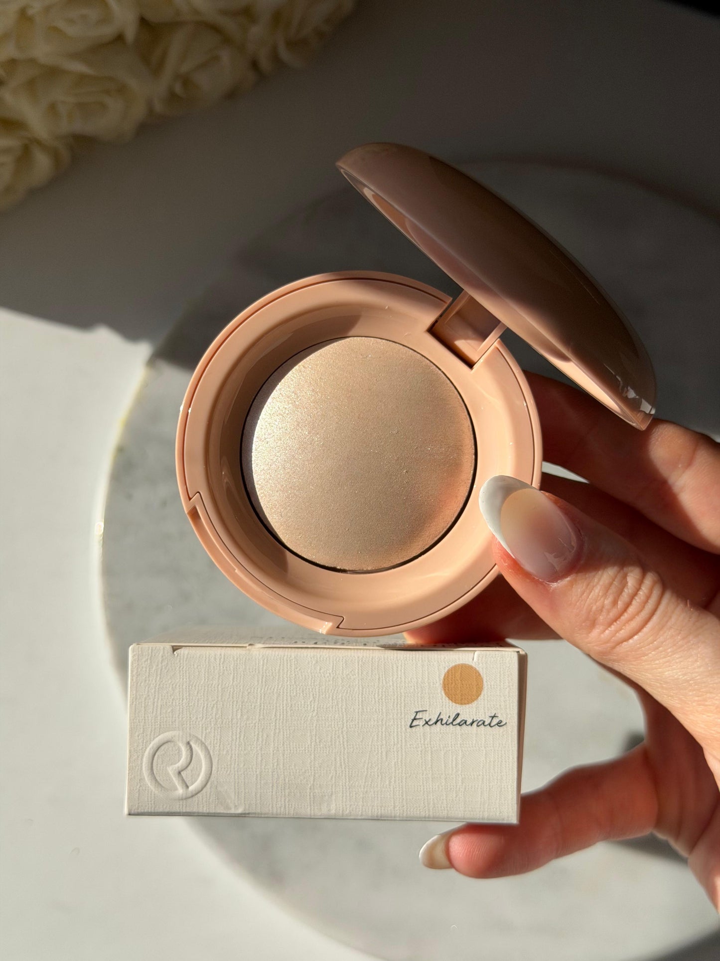 RARE BEAUTY Positive Light Silky Touch Highlighter - Exhilarate