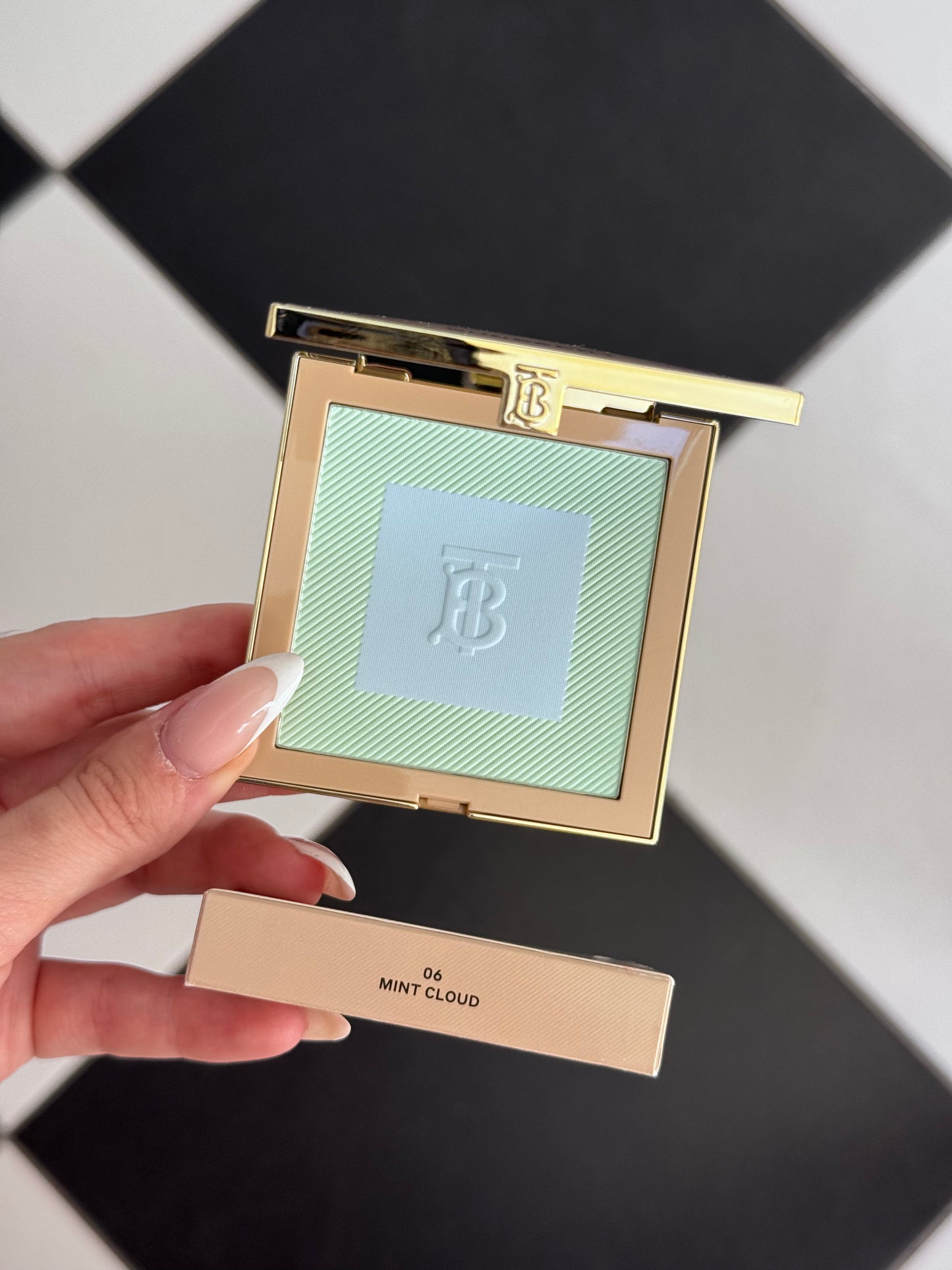 BURBERRY Beyond Wear Setting And Refining Powder – Mint Cloud