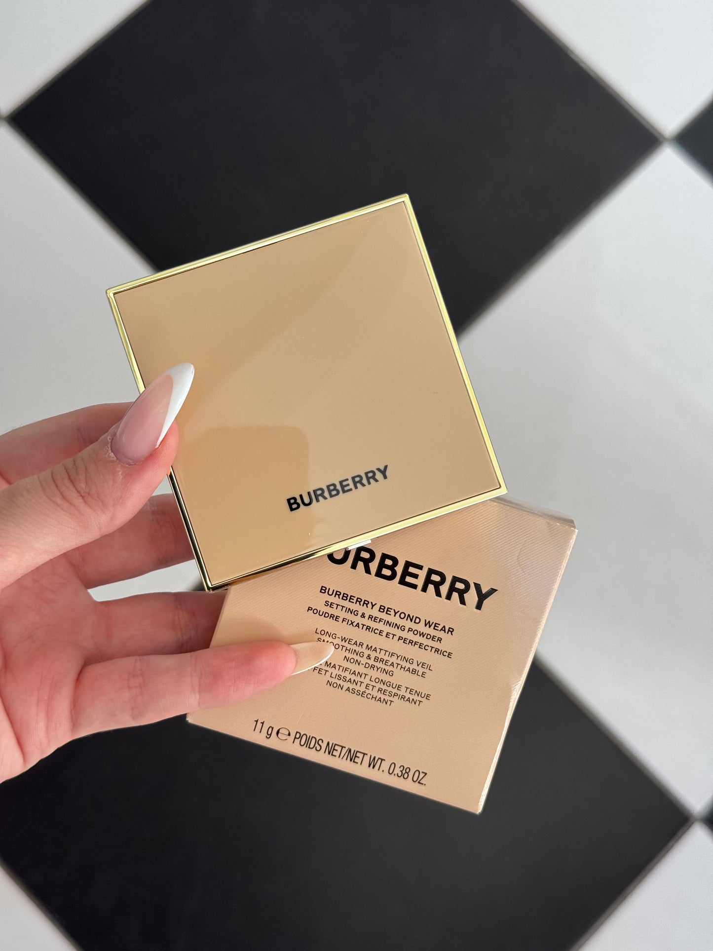 BURBERRY Beyond Wear Setting And Refining Powder – Mint Cloud