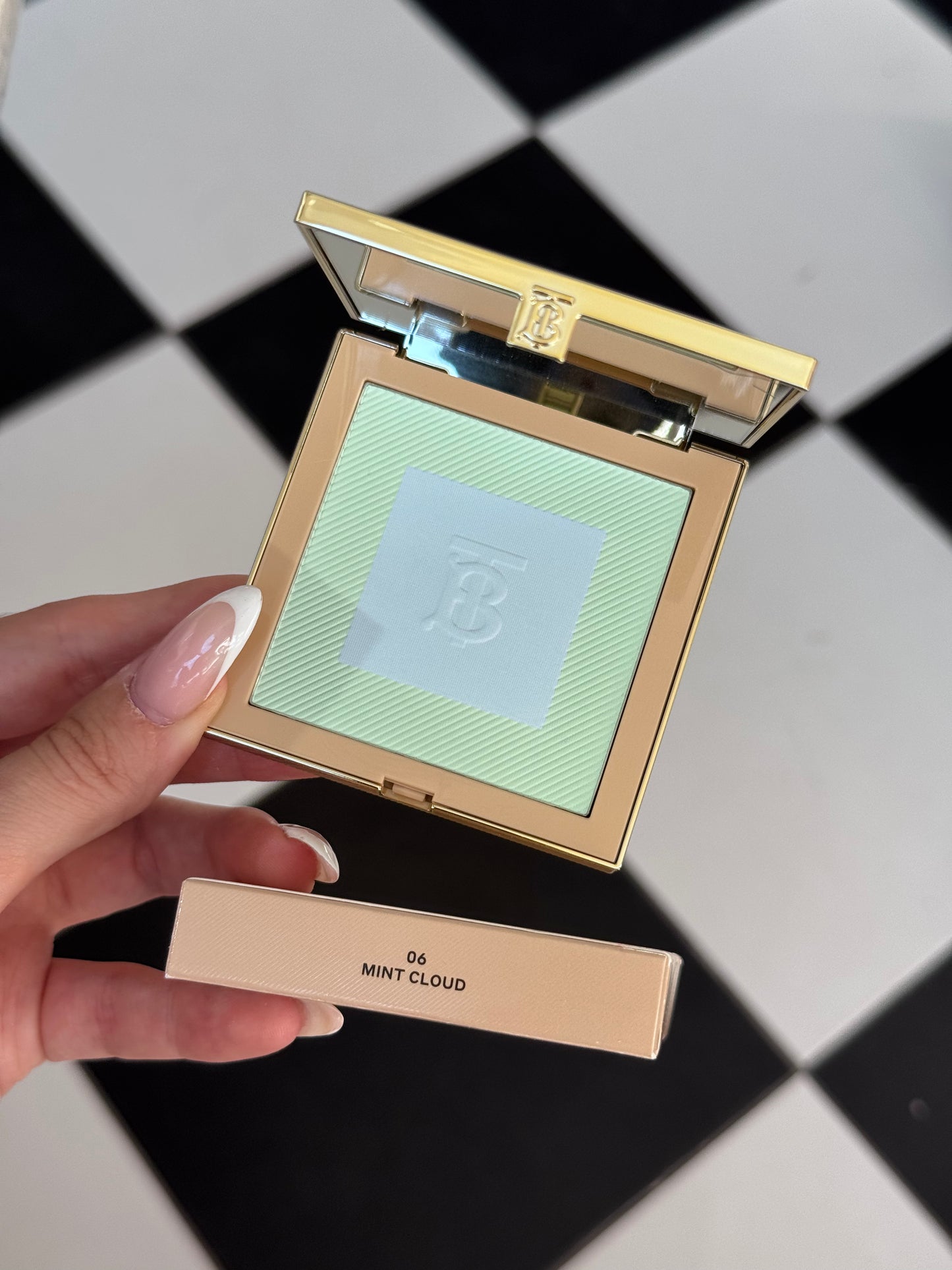 BURBERRY Beyond Wear Setting And Refining Powder – Mint Cloud