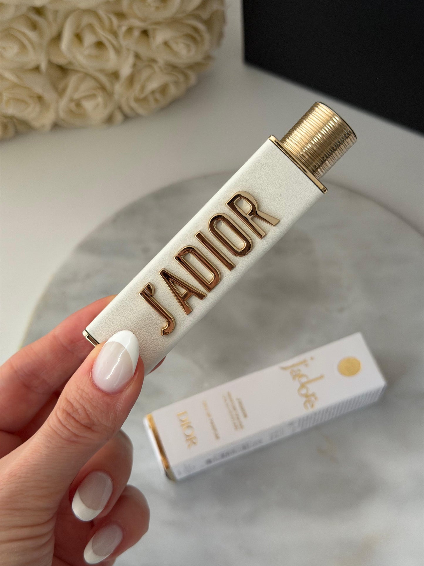 DIOR J’Adior Parfum Solide - Eau De Parfum
Alcohol-Free Fragrance Stick - Solar And Floral Notes