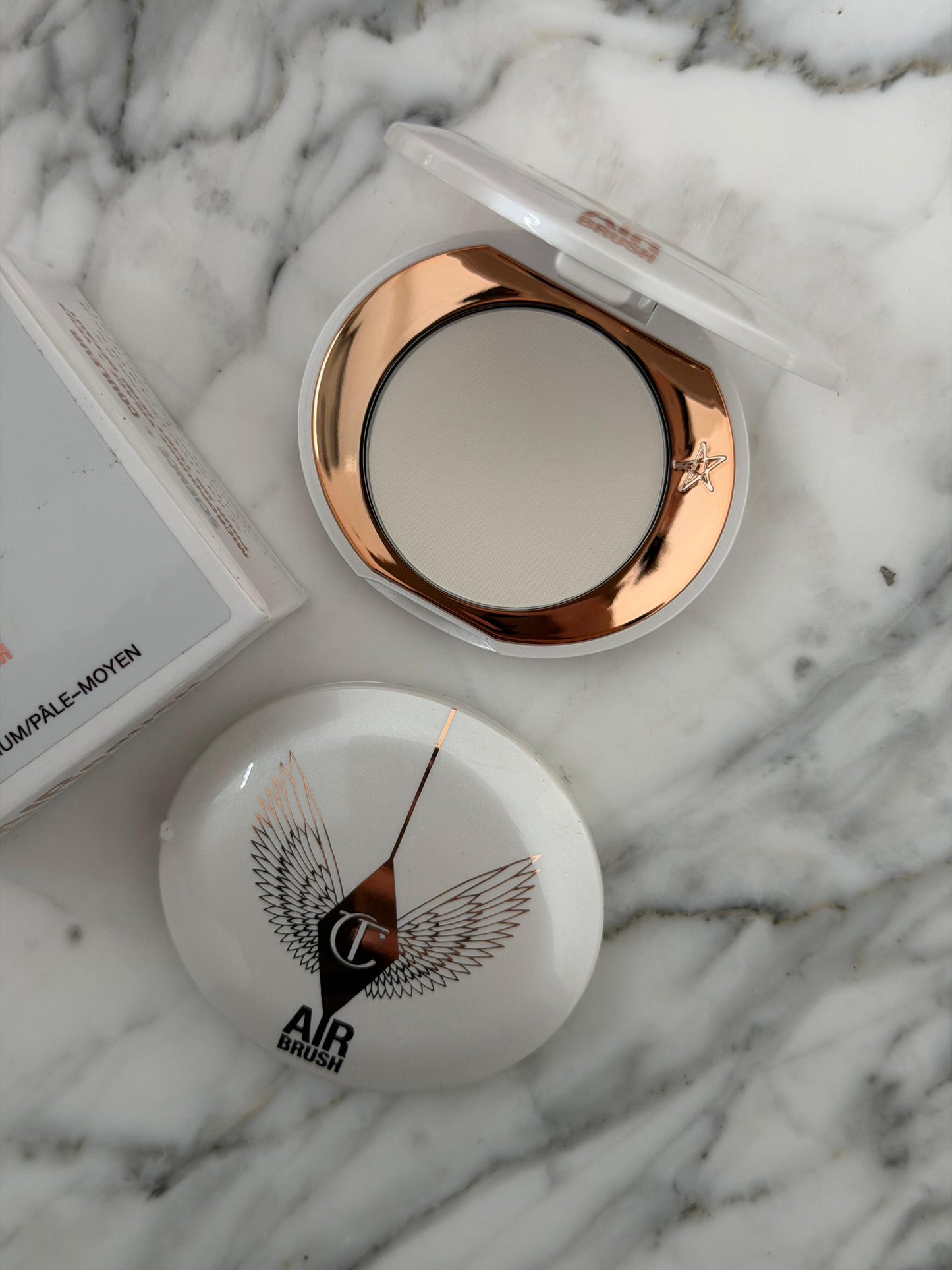 CHARLOTTE TILBURY Airbrush Brightening Flawless Finish - Fair-Medium