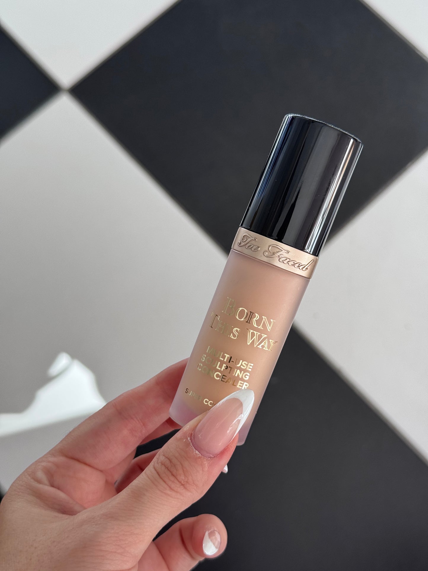 TOO FACED Born This Way Super Coverage Multi-Use Concealer - Vanilla
Flawless, Hydrating, Longwearing