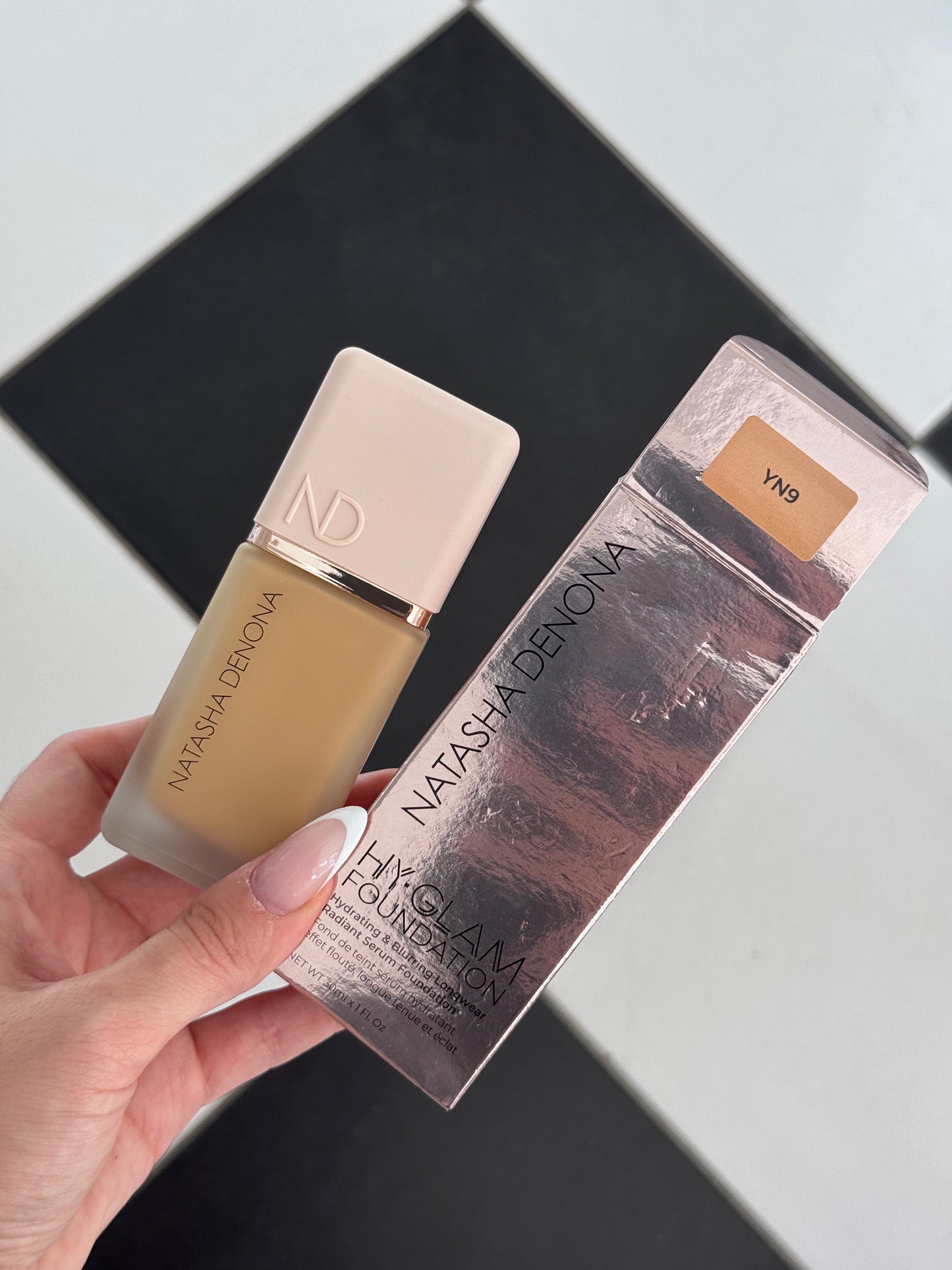 NATASHA DENONA Hy-Glam Foundation (YN9)
Hydrating, Blurring, Longwear Serum With Radiant, Creasless Coverage