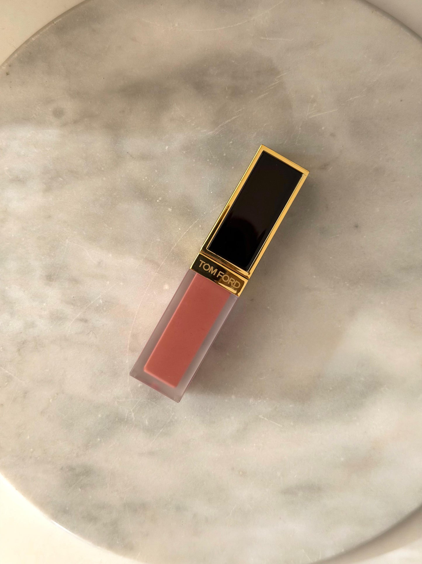 TOM FORD Liquid Lip Luxe Matte
Longwearing, Transfer-Resistant Liquid Lipstick (100)