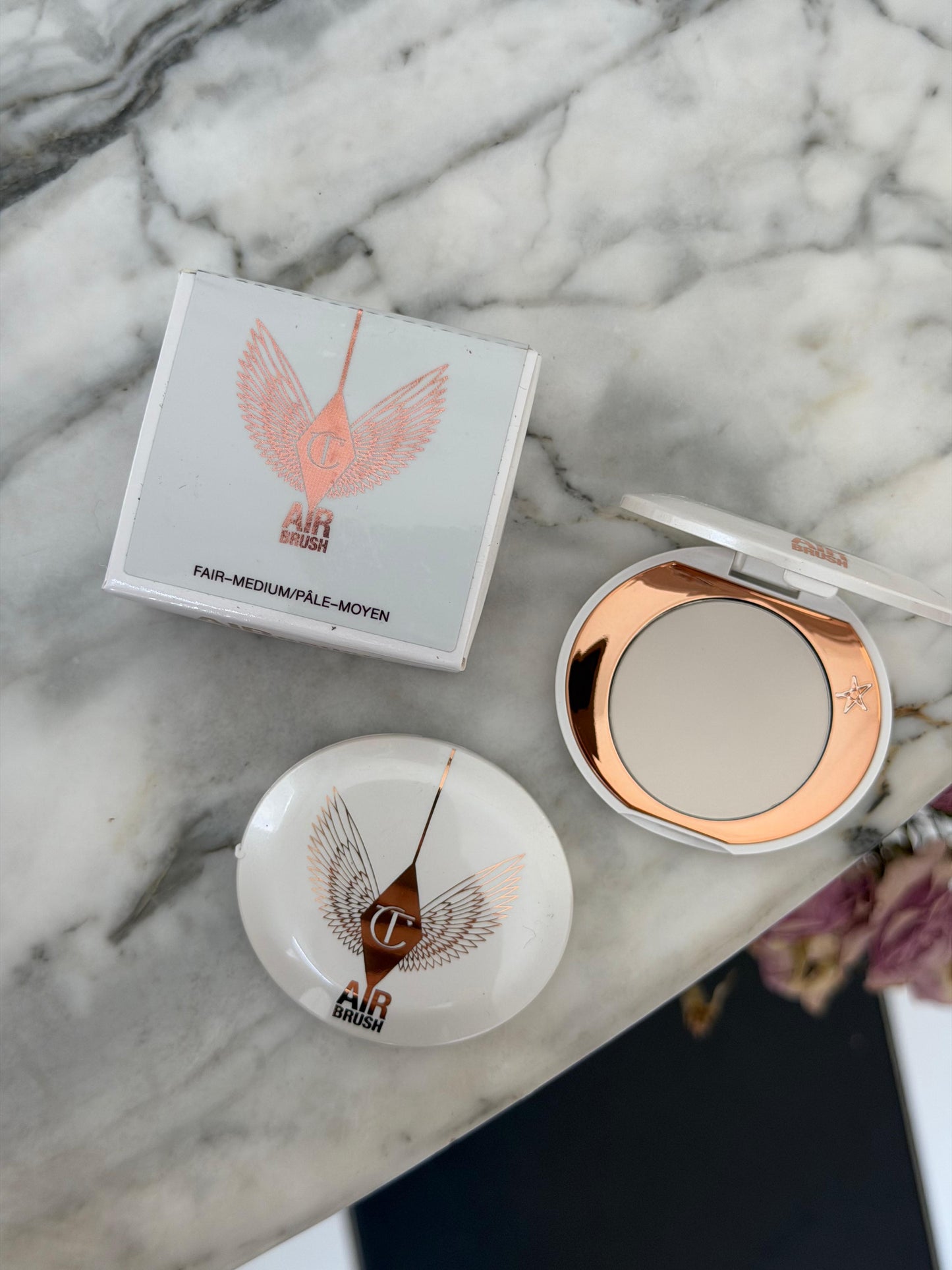 CHARLOTTE TILBURY Airbrush Brightening Flawless Finish - Fair-Medium
